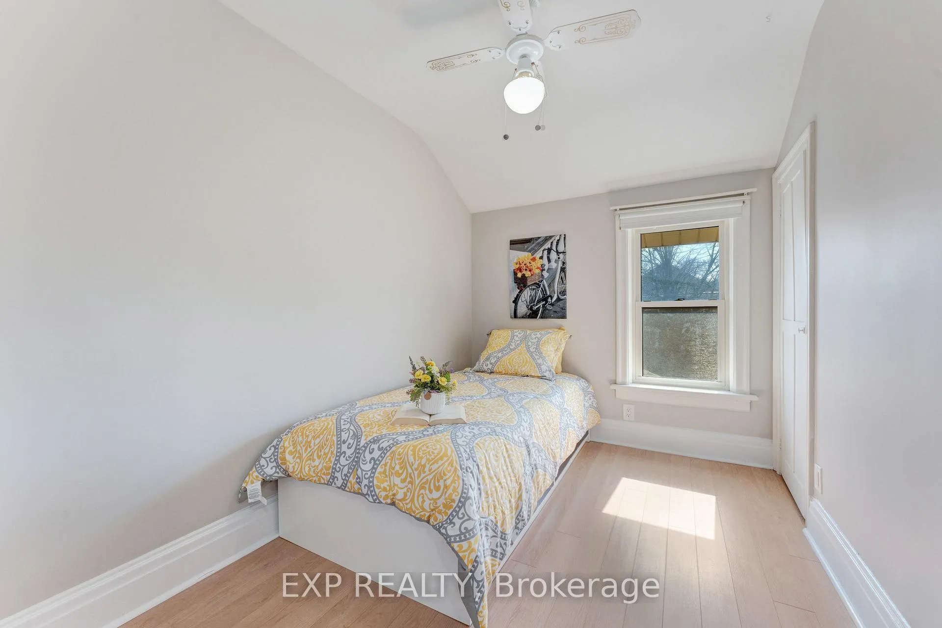 Photo 18 of 24 Onward Avenue, Kitchener — HOMEH