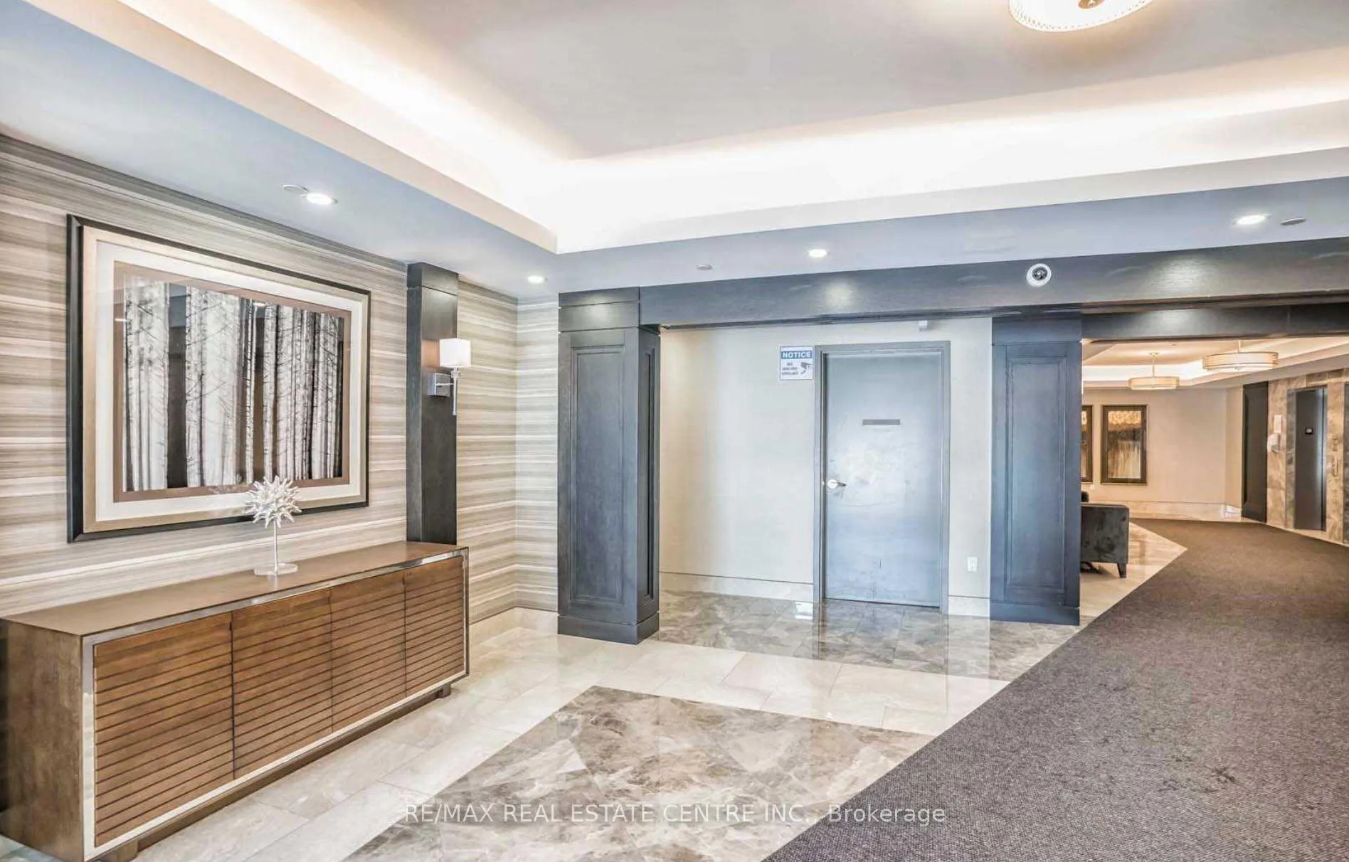 Photo 4 of Unit 332, 101 Shoreview Place, Hamilton, Lakeshore — HOMEH
