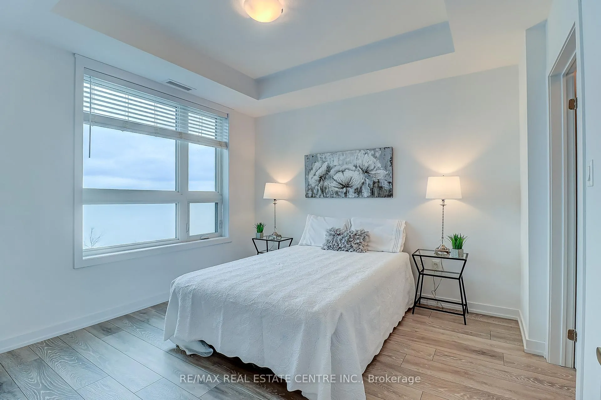 Photo 13 of Unit 332, 101 Shoreview Place, Hamilton, Lakeshore — HOMEH