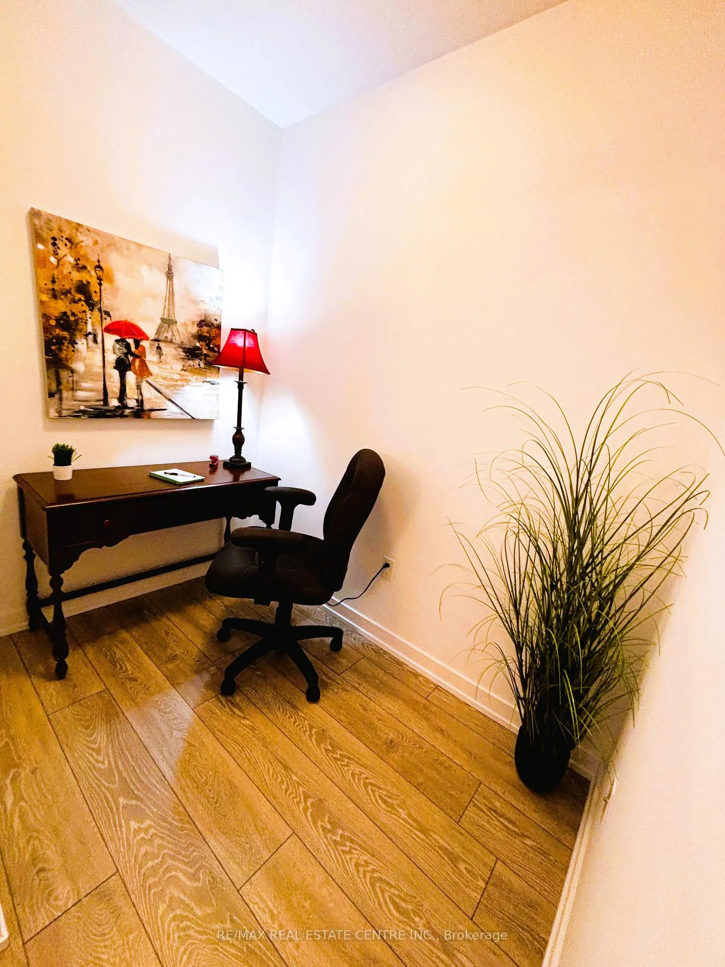 Photo 22 of Unit 332, 101 Shoreview Place, Hamilton, Lakeshore — HOMEH