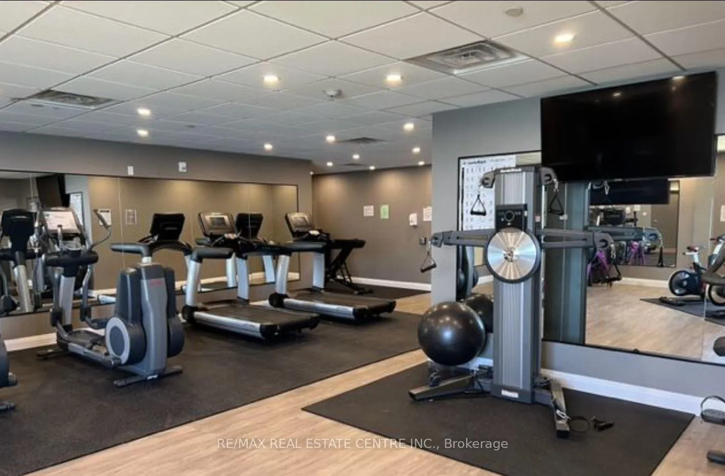 Photo 30 of Unit 332, 101 Shoreview Place, Hamilton, Lakeshore — HOMEH
