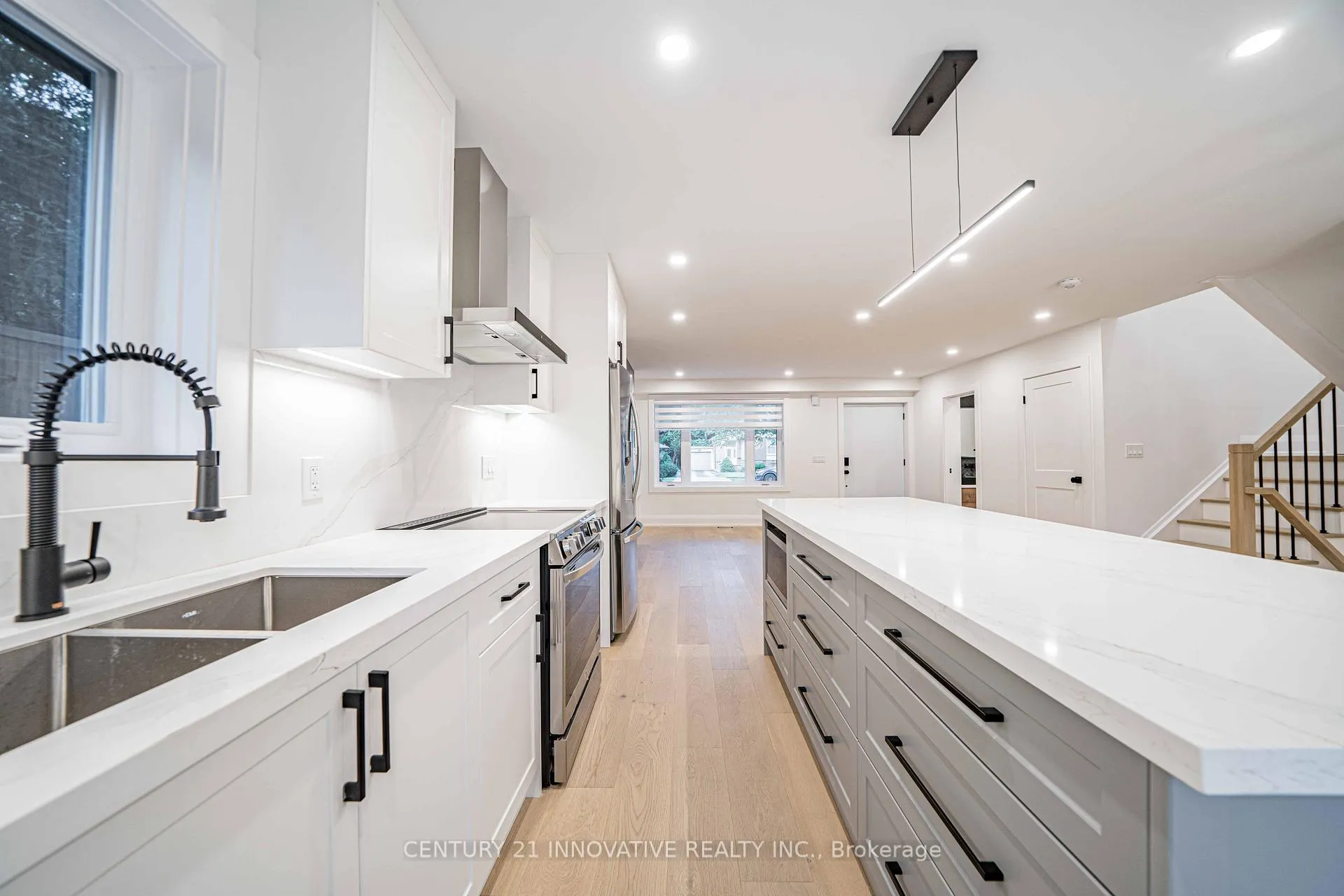 Photo 11 of 58 Carsbrooke Road, Etobicoke, Etobicoke West Mall — HOMEH