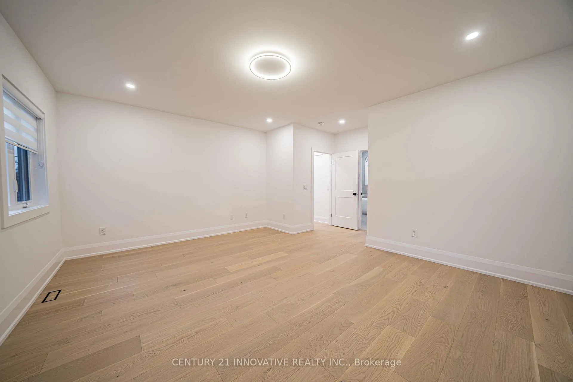 Photo 24 of 58 Carsbrooke Road, Etobicoke, Etobicoke West Mall — HOMEH