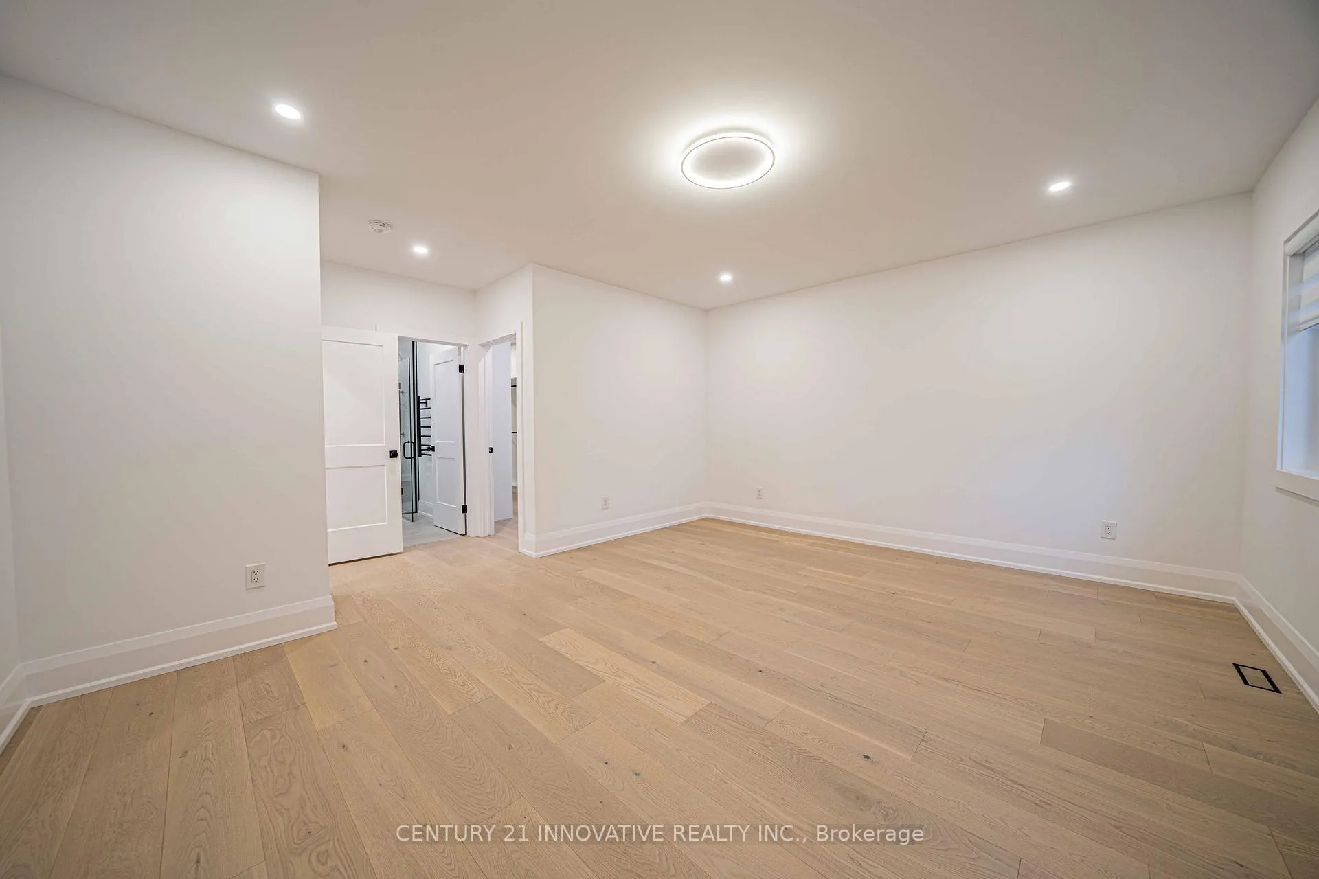 Photo 25 of 58 Carsbrooke Road, Etobicoke, Etobicoke West Mall — HOMEH