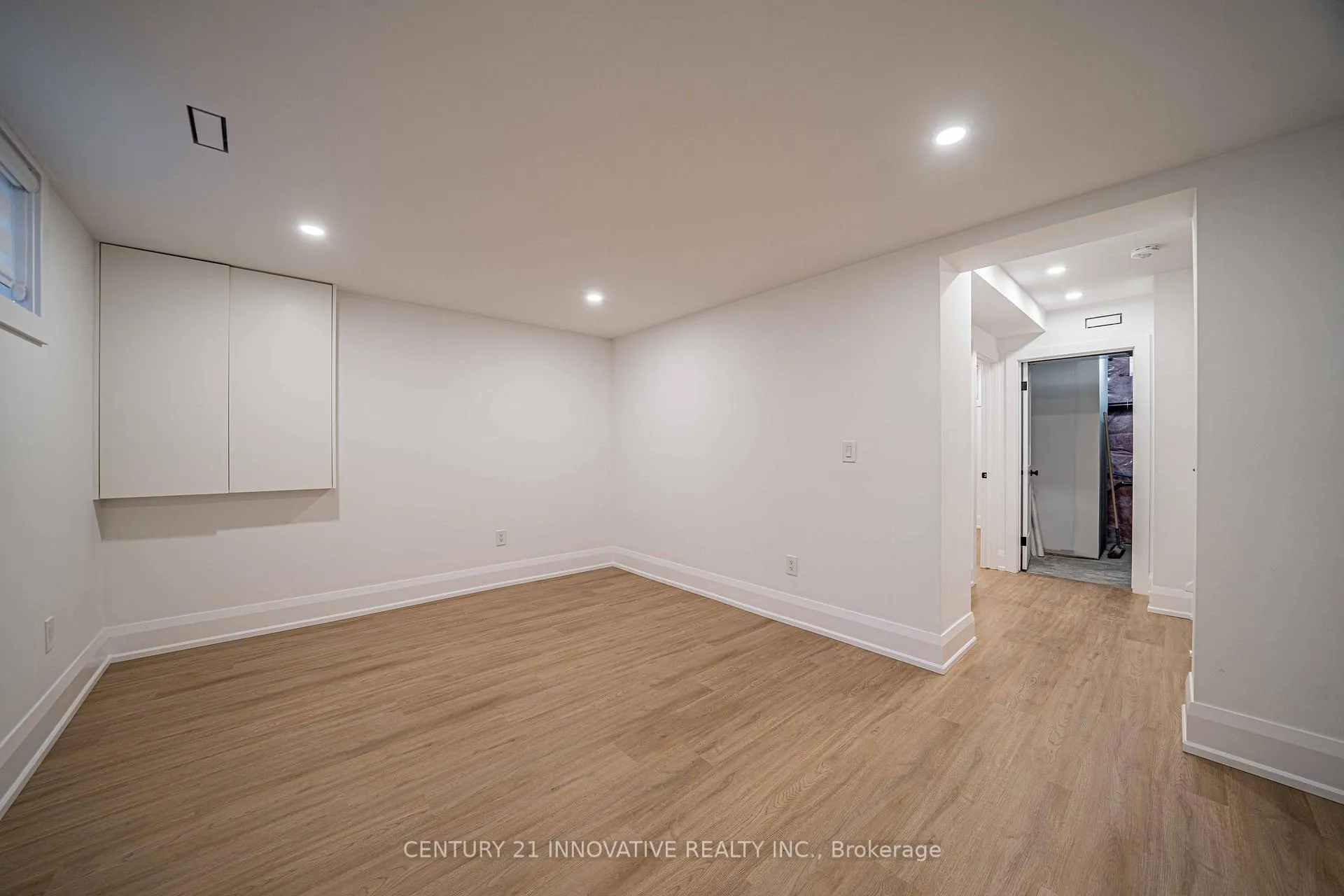Photo 34 of 58 Carsbrooke Road, Etobicoke, Etobicoke West Mall — HOMEH