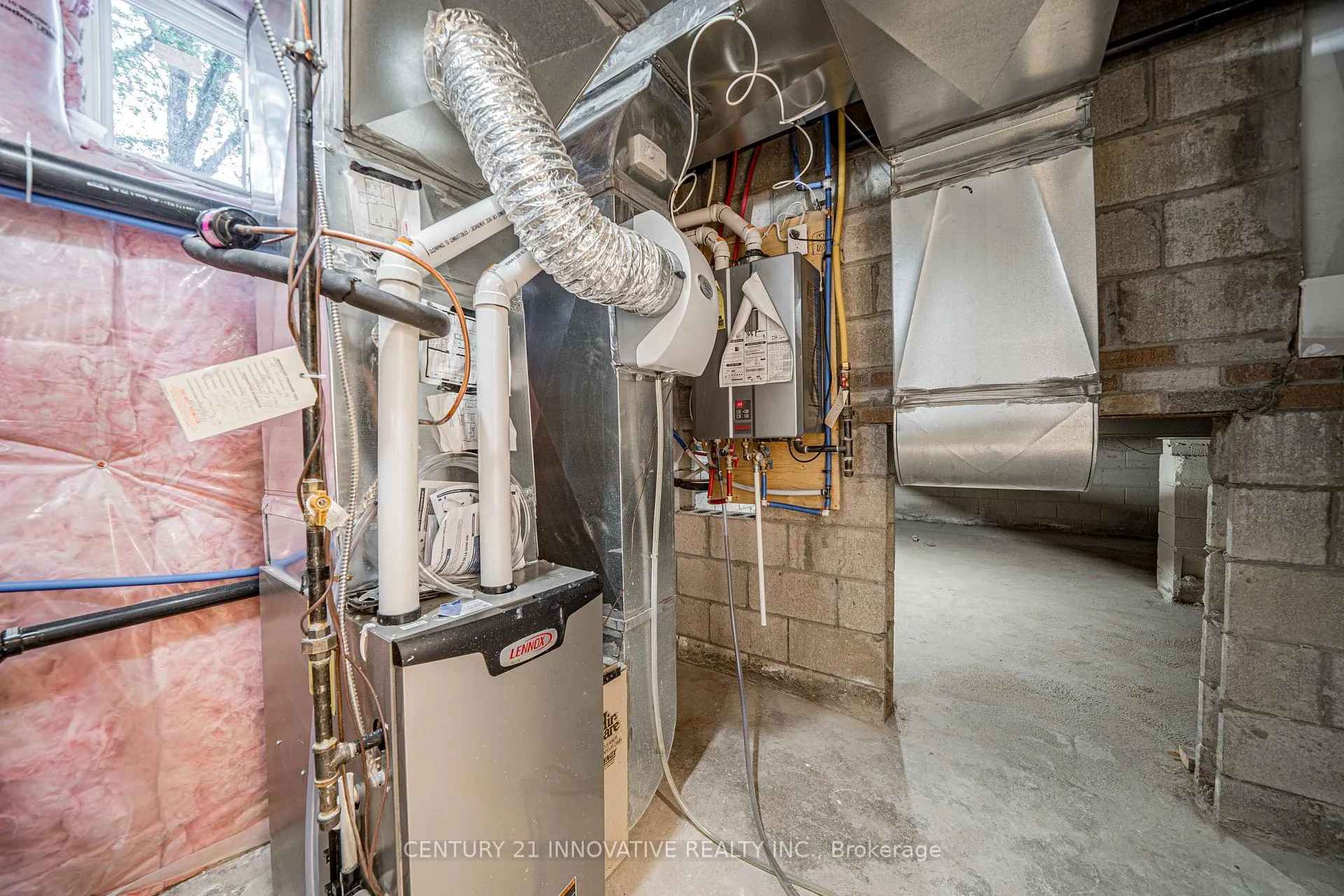 Photo 38 of 58 Carsbrooke Road, Etobicoke, Etobicoke West Mall — HOMEH
