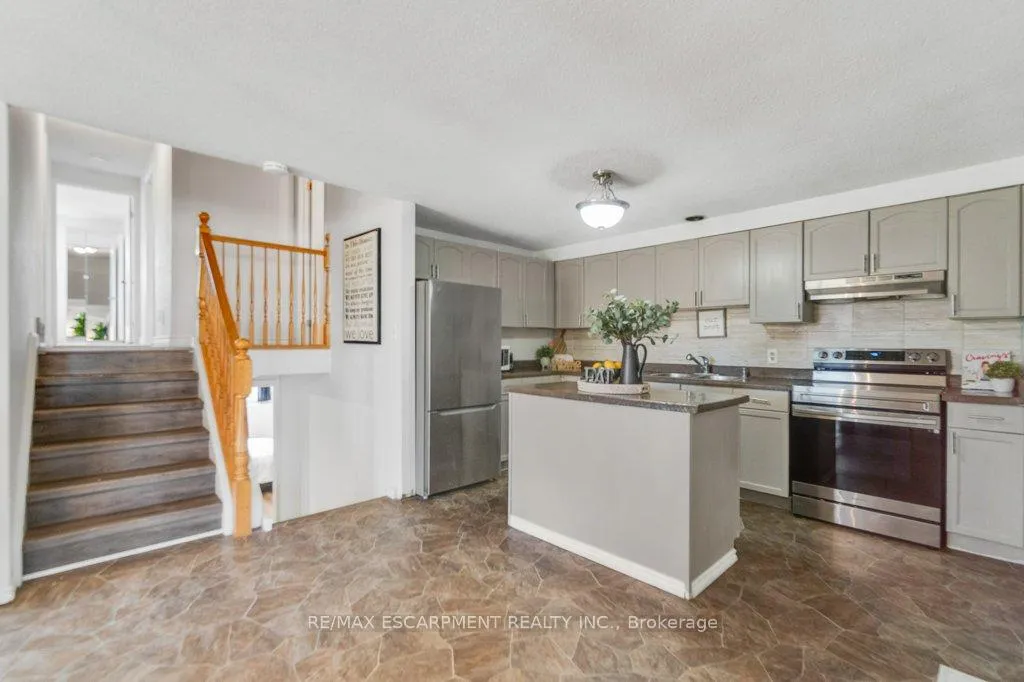 Photo 9 of 28 Kathleen Street, Brant, Paris — HOMEH