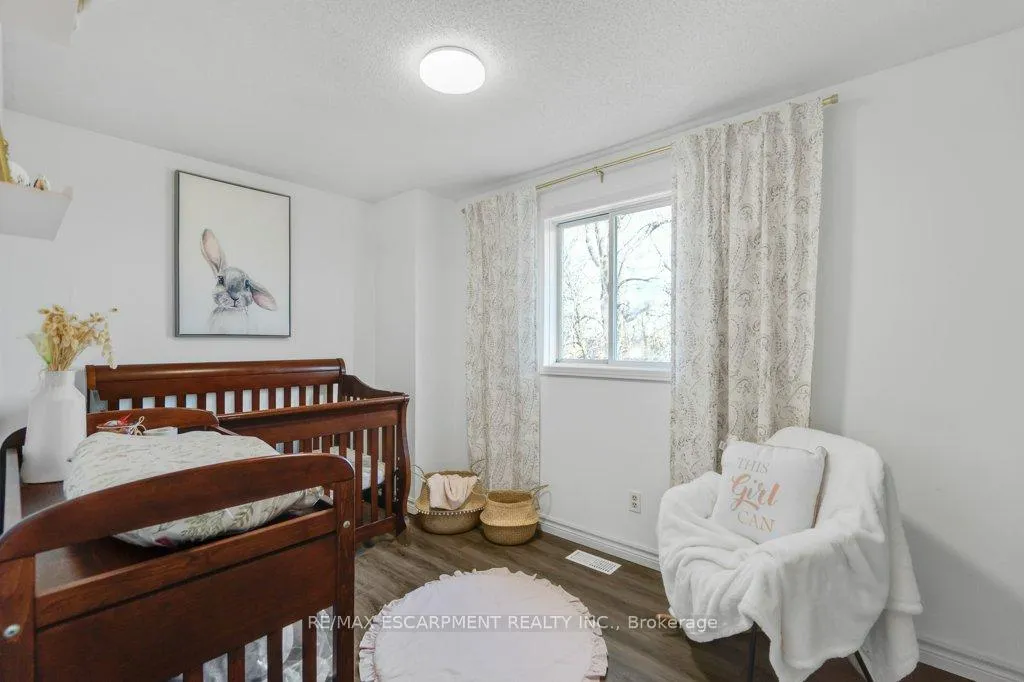 Photo 12 of 28 Kathleen Street, Brant, Paris — HOMEH