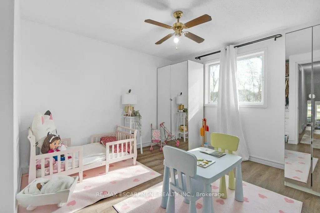 Photo 14 of 28 Kathleen Street, Brant, Paris — HOMEH