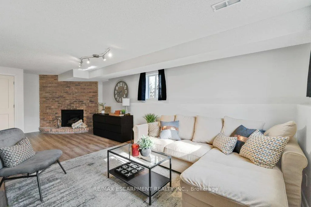 Photo 19 of 28 Kathleen Street, Brant, Paris — HOMEH