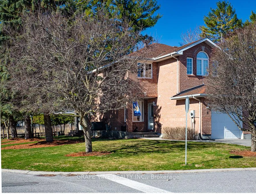 Photo 2 of 1 Newcastle Avenue, Ottawa, Kanata - Morgan's Grant/South March — HOMEH