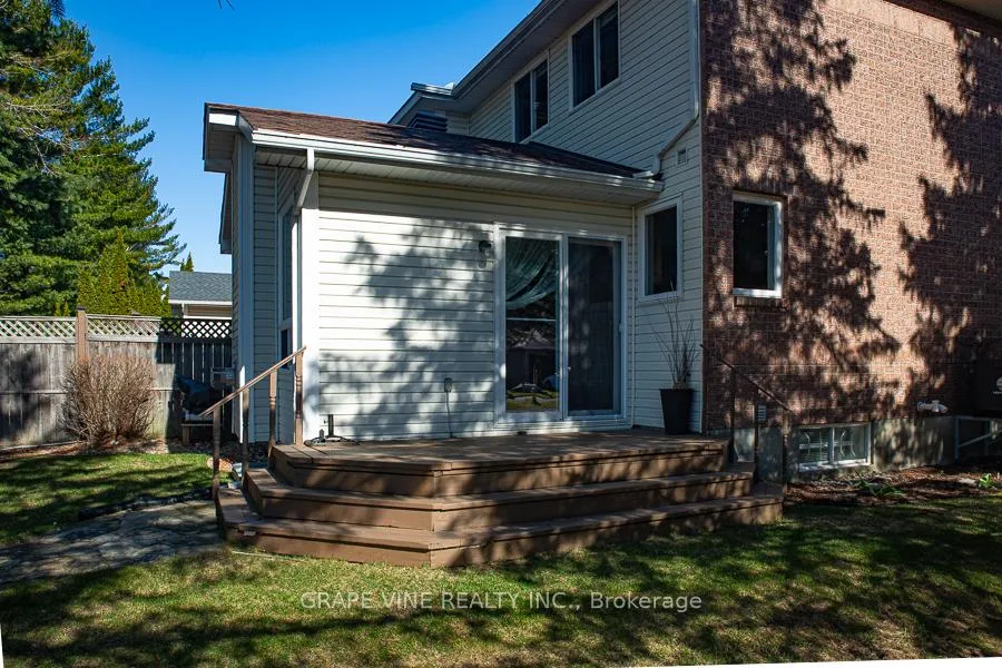 Photo 43 of 1 Newcastle Avenue, Ottawa, Kanata - Morgan's Grant/South March — HOMEH