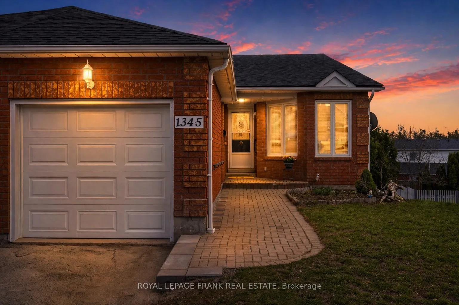 Photo 2 of 1345 Eagle Crescent, Peterborough, Monaghan Ward 2 — HOMEH