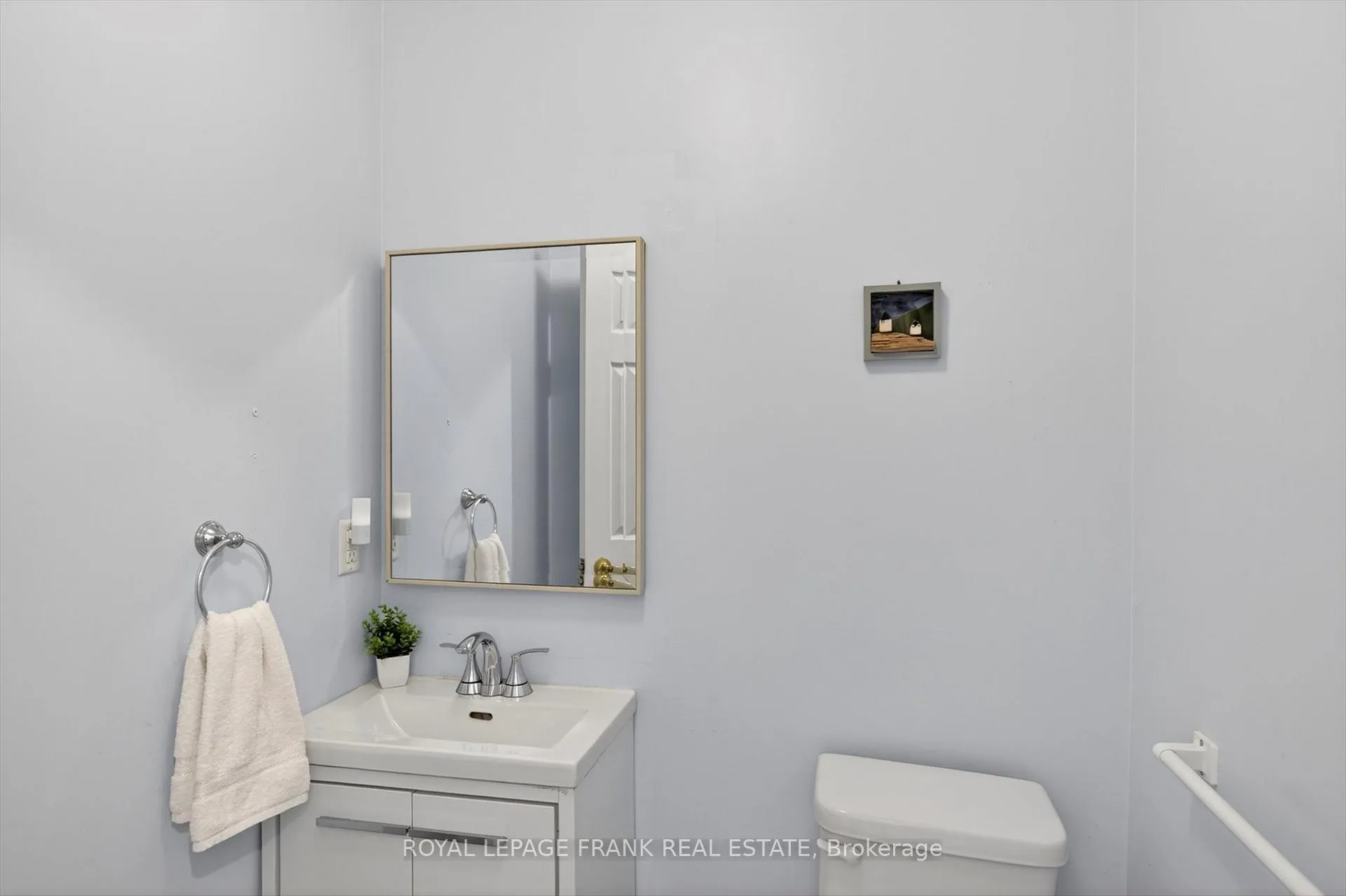 Photo 15 of 1345 Eagle Crescent, Peterborough, Monaghan Ward 2 — HOMEH