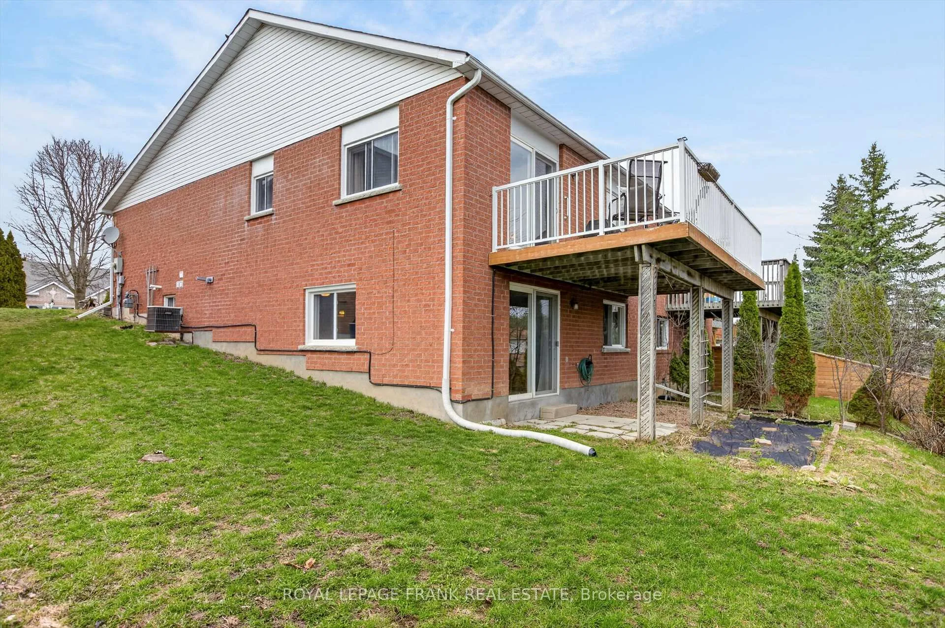 Photo 36 of 1345 Eagle Crescent, Peterborough, Monaghan Ward 2 — HOMEH