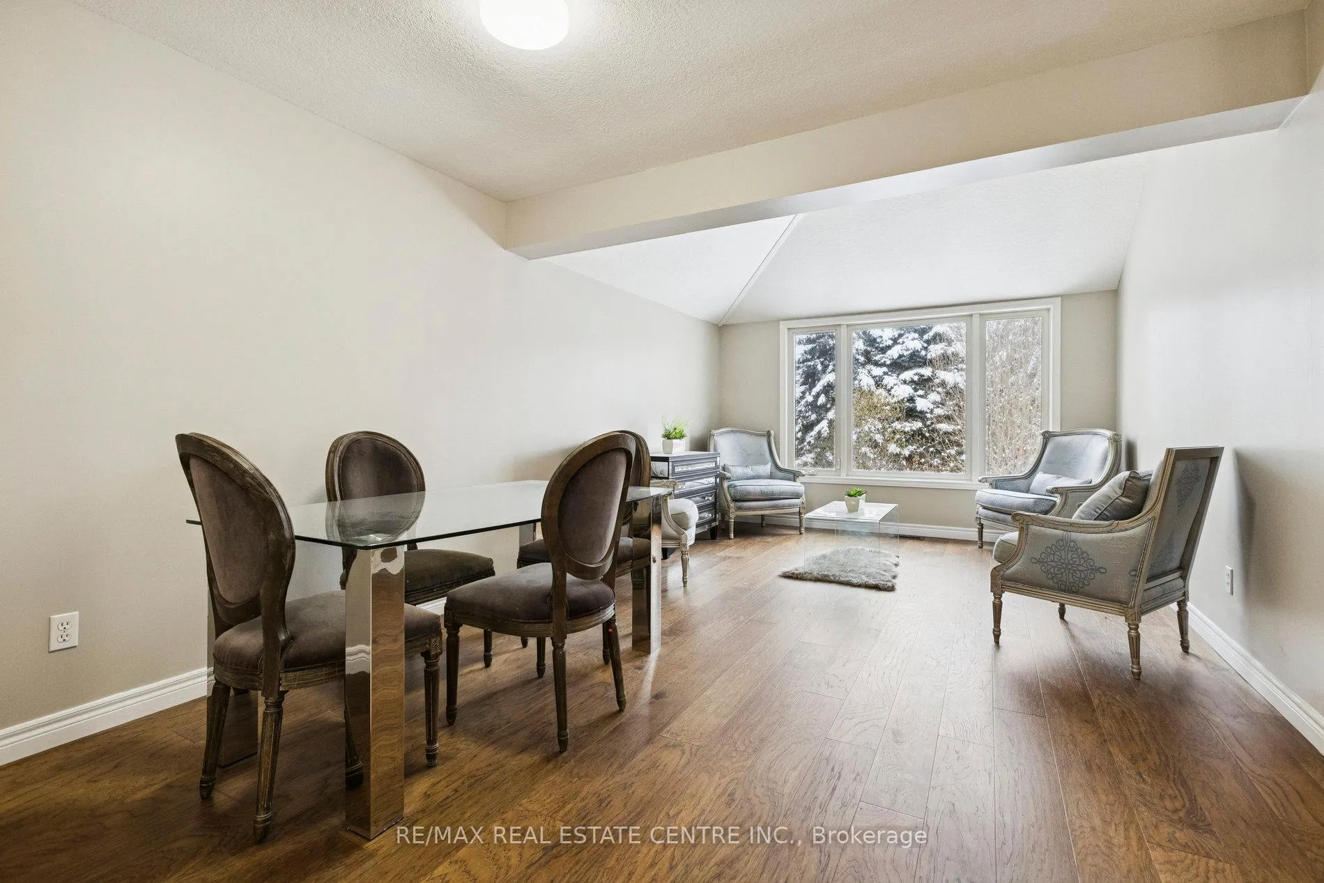Photo 10 of 10 Periwinkle Way, Guelph, Pineridge/Westminster Woods — HOMEH