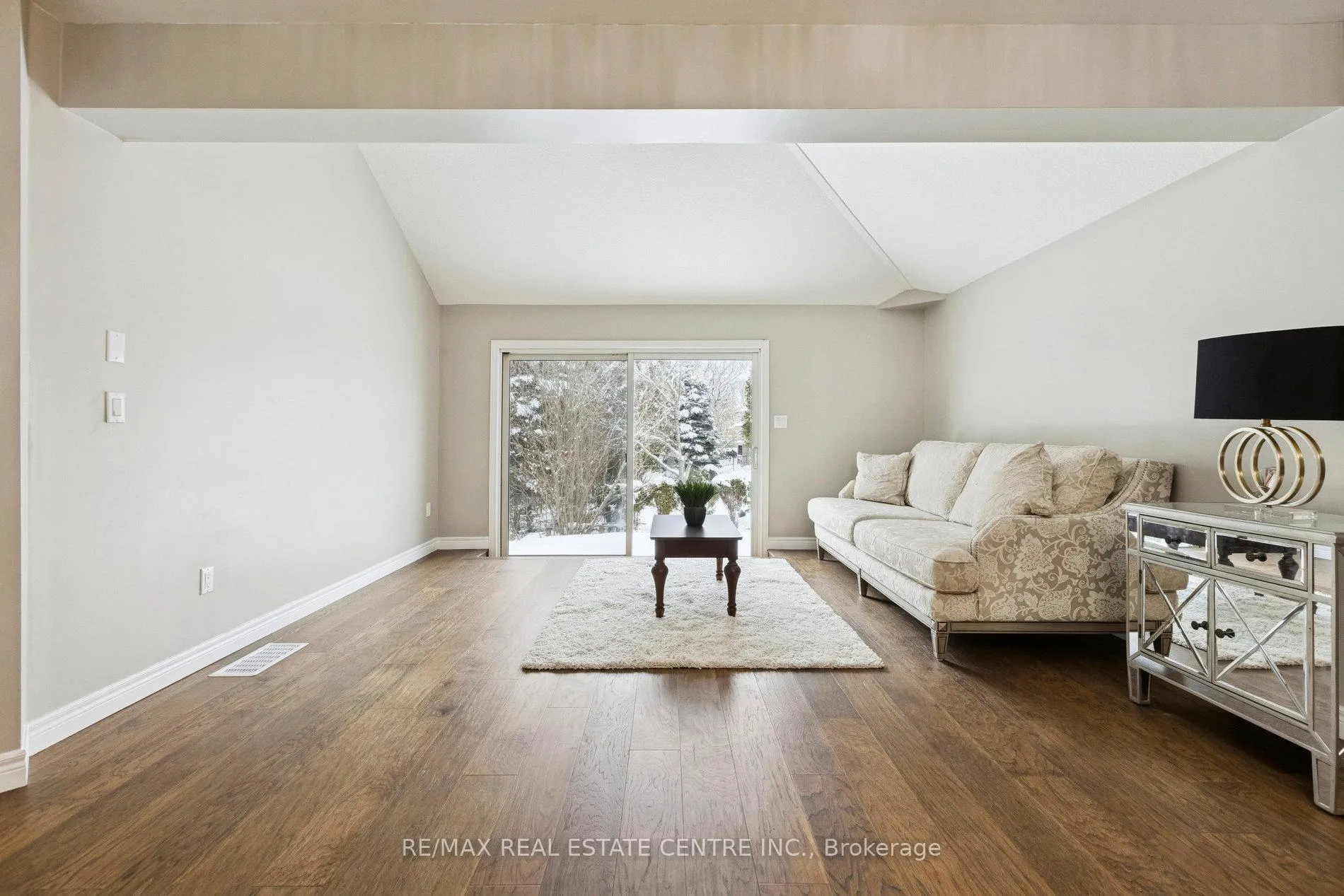 Photo 15 of 10 Periwinkle Way, Guelph, Pineridge/Westminster Woods — HOMEH