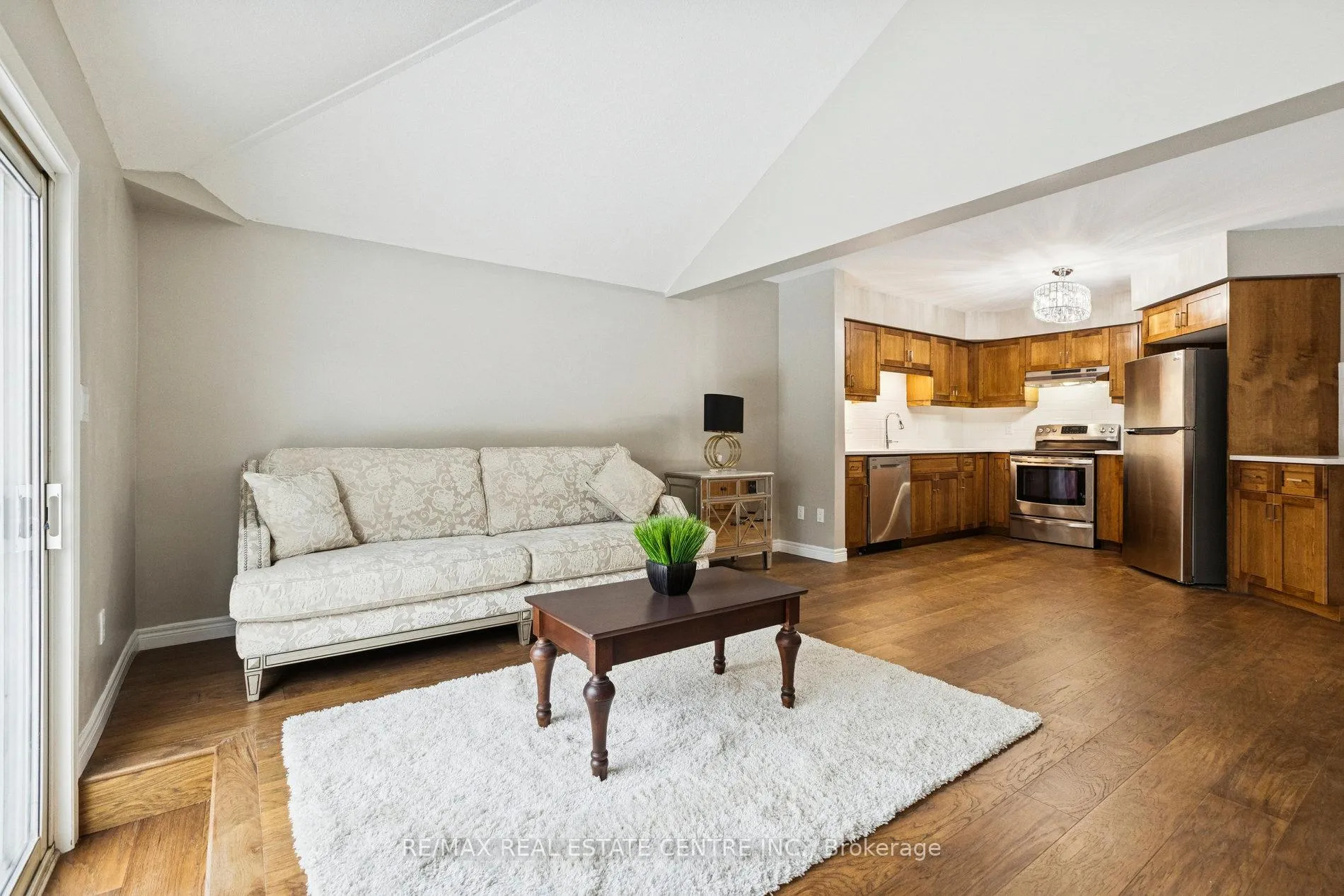 Photo 16 of 10 Periwinkle Way, Guelph, Pineridge/Westminster Woods — HOMEH