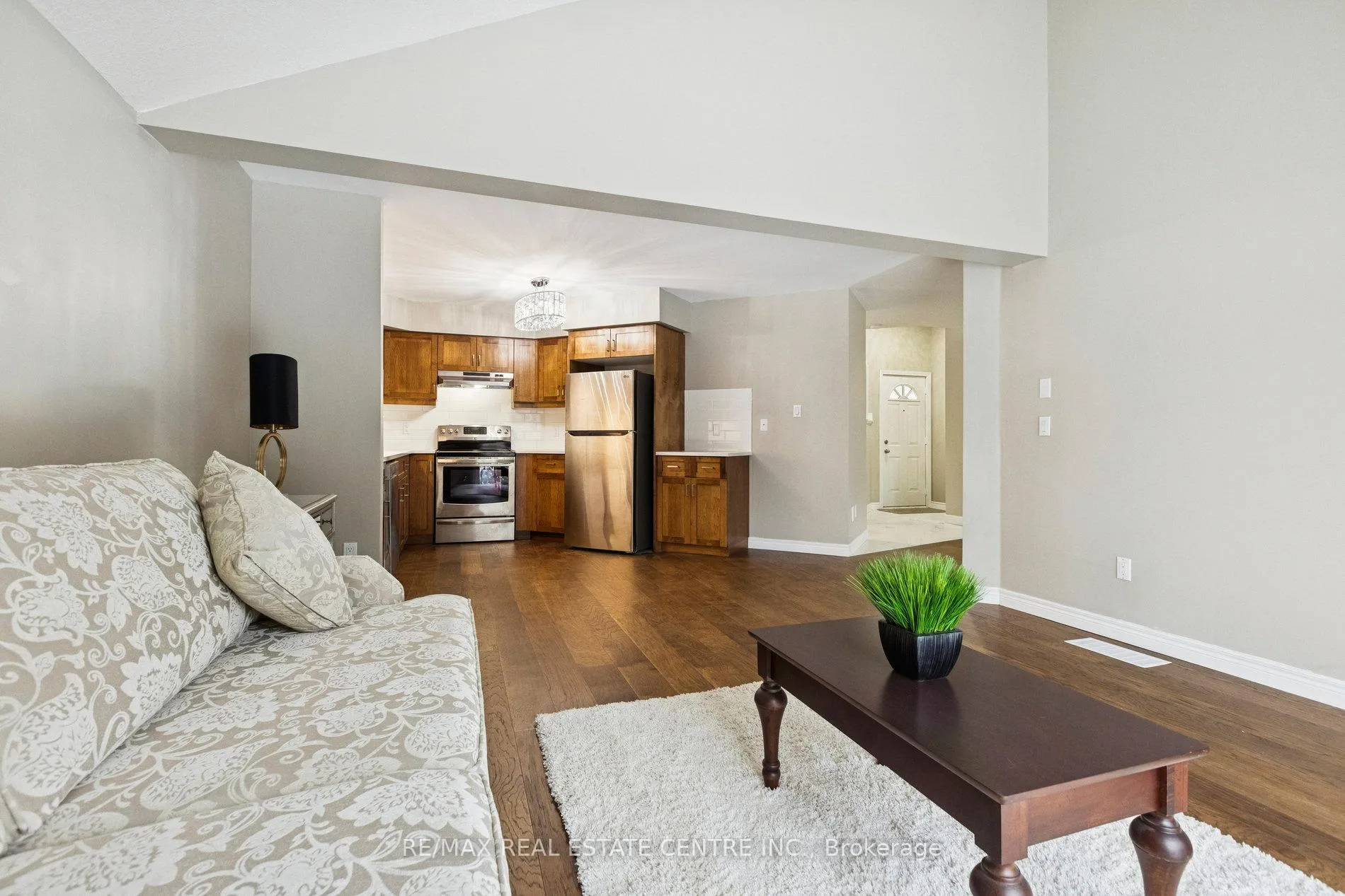 Photo 17 of 10 Periwinkle Way, Guelph, Pineridge/Westminster Woods — HOMEH