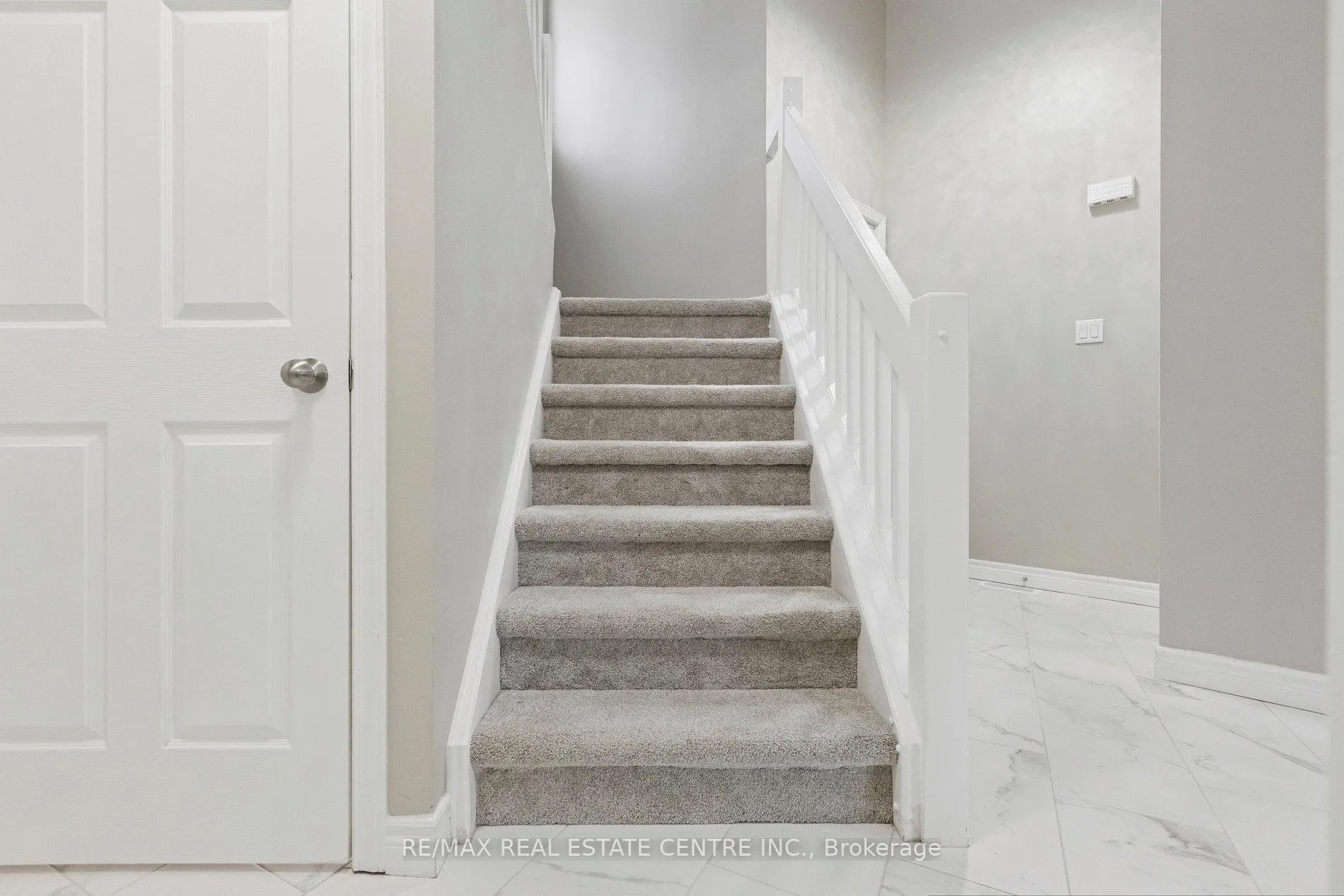 Photo 22 of 10 Periwinkle Way, Guelph, Pineridge/Westminster Woods — HOMEH