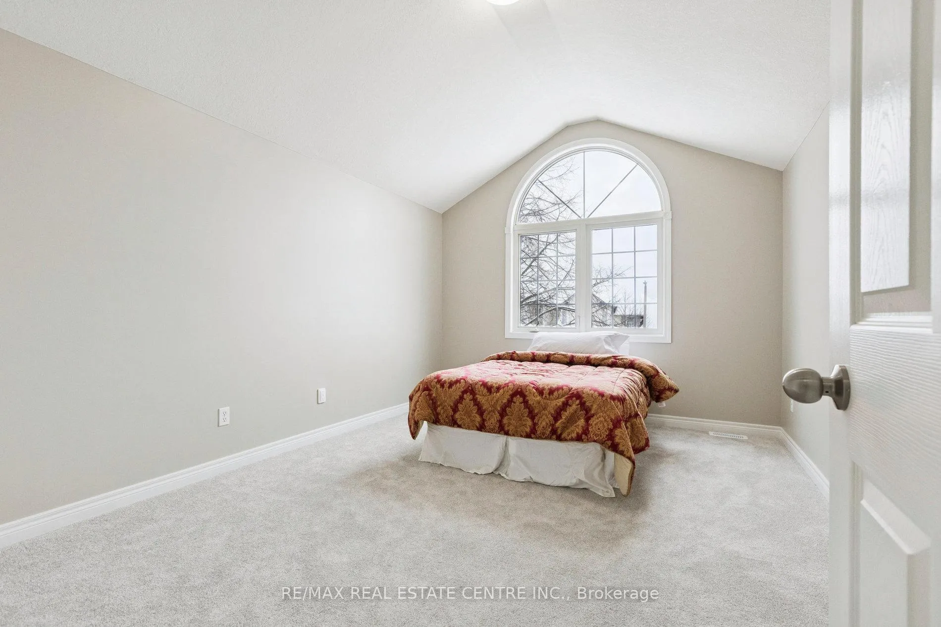 Photo 25 of 10 Periwinkle Way, Guelph, Pineridge/Westminster Woods — HOMEH