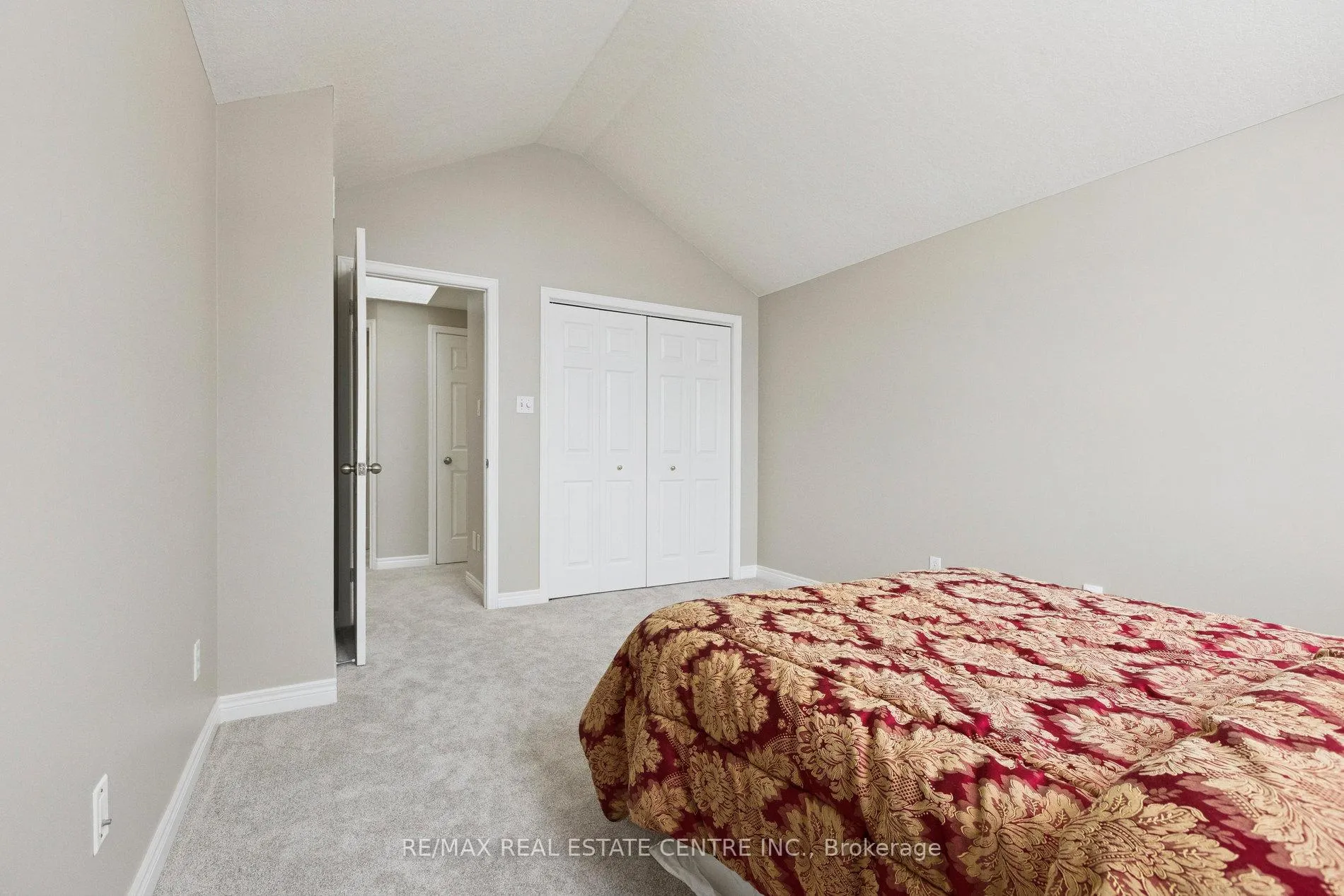 Photo 26 of 10 Periwinkle Way, Guelph, Pineridge/Westminster Woods — HOMEH