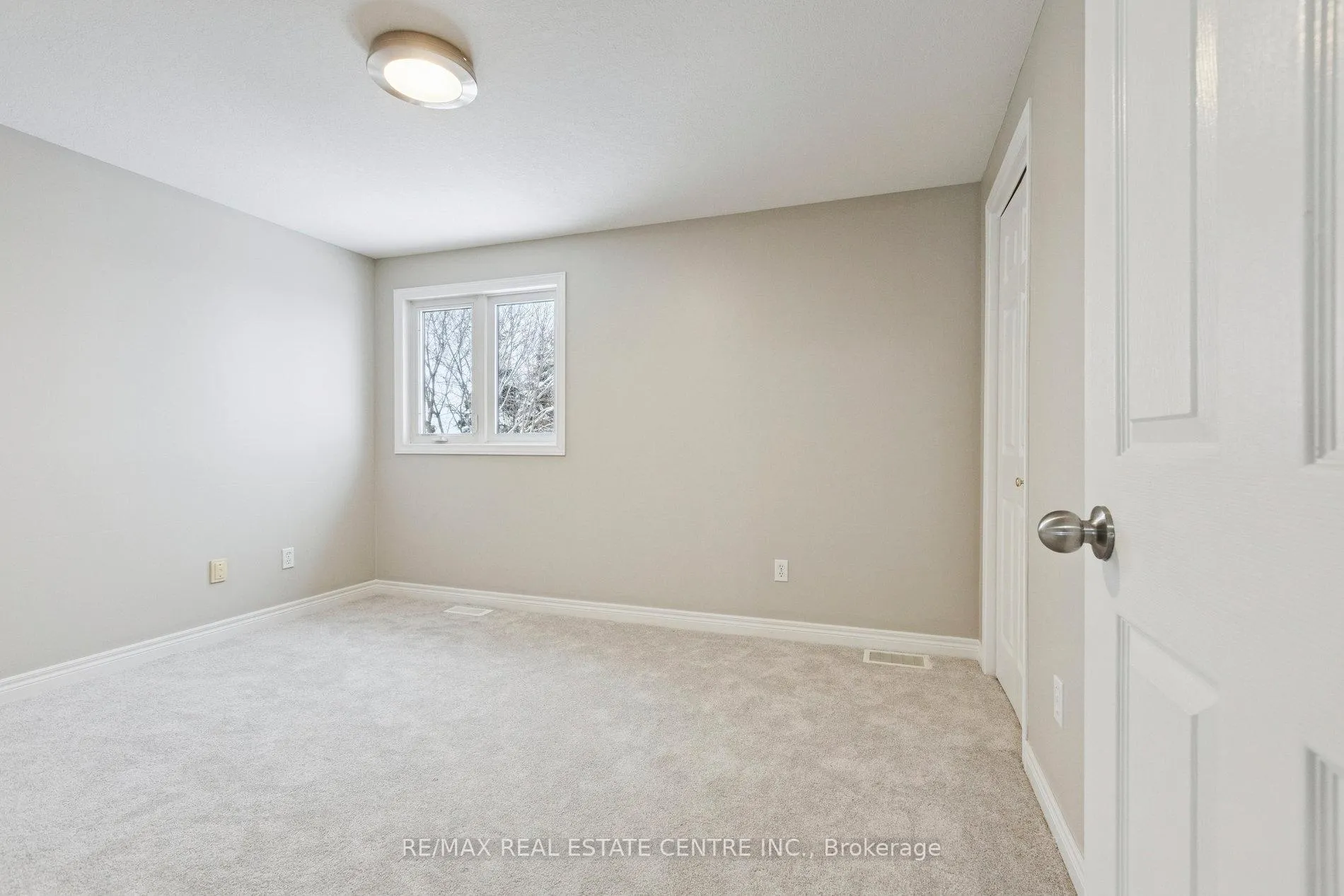 Photo 31 of 10 Periwinkle Way, Guelph, Pineridge/Westminster Woods — HOMEH
