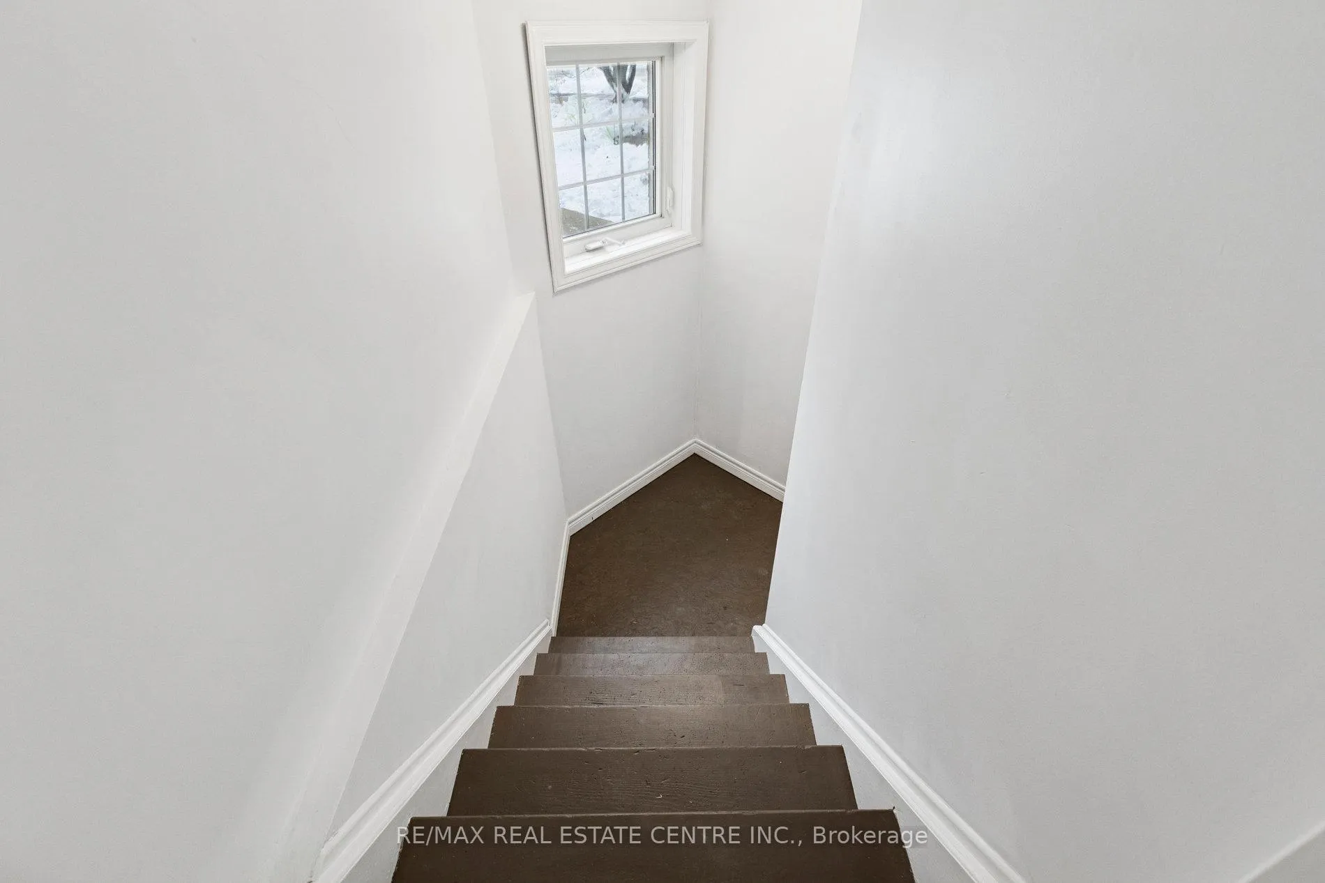 Photo 34 of 10 Periwinkle Way, Guelph, Pineridge/Westminster Woods — HOMEH