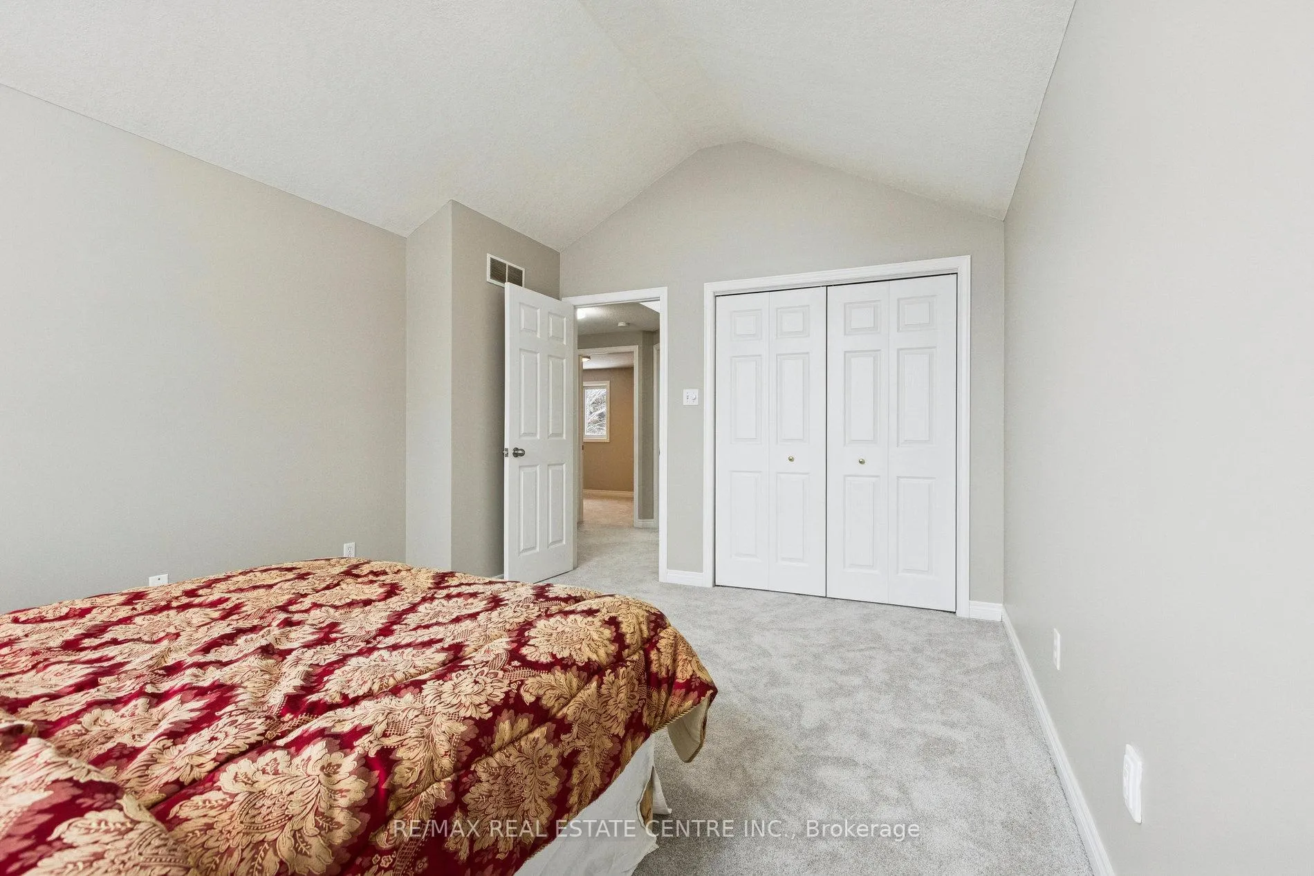 Photo 36 of 10 Periwinkle Way, Guelph, Pineridge/Westminster Woods — HOMEH