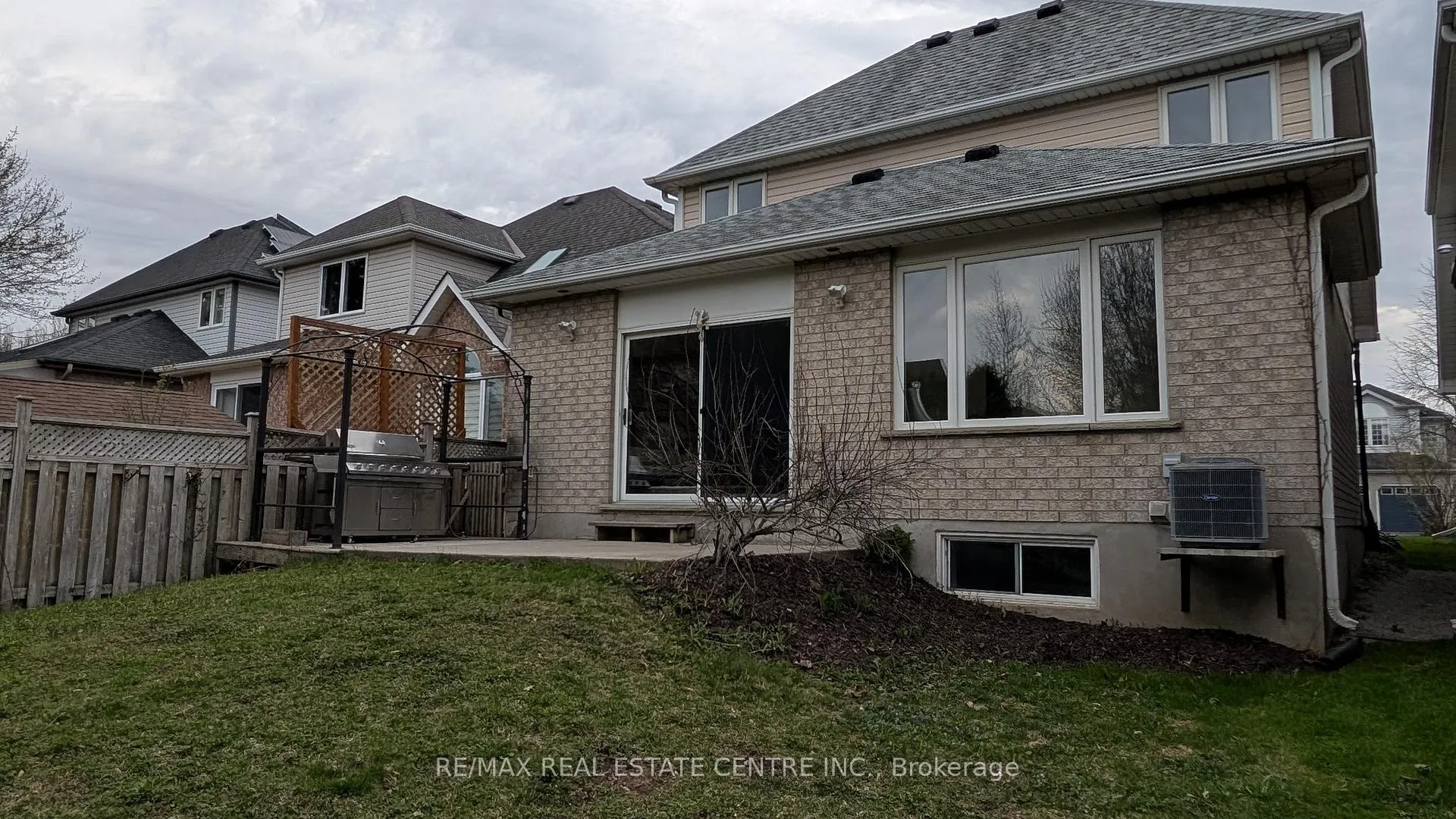 Photo 39 of 10 Periwinkle Way, Guelph, Pineridge/Westminster Woods — HOMEH