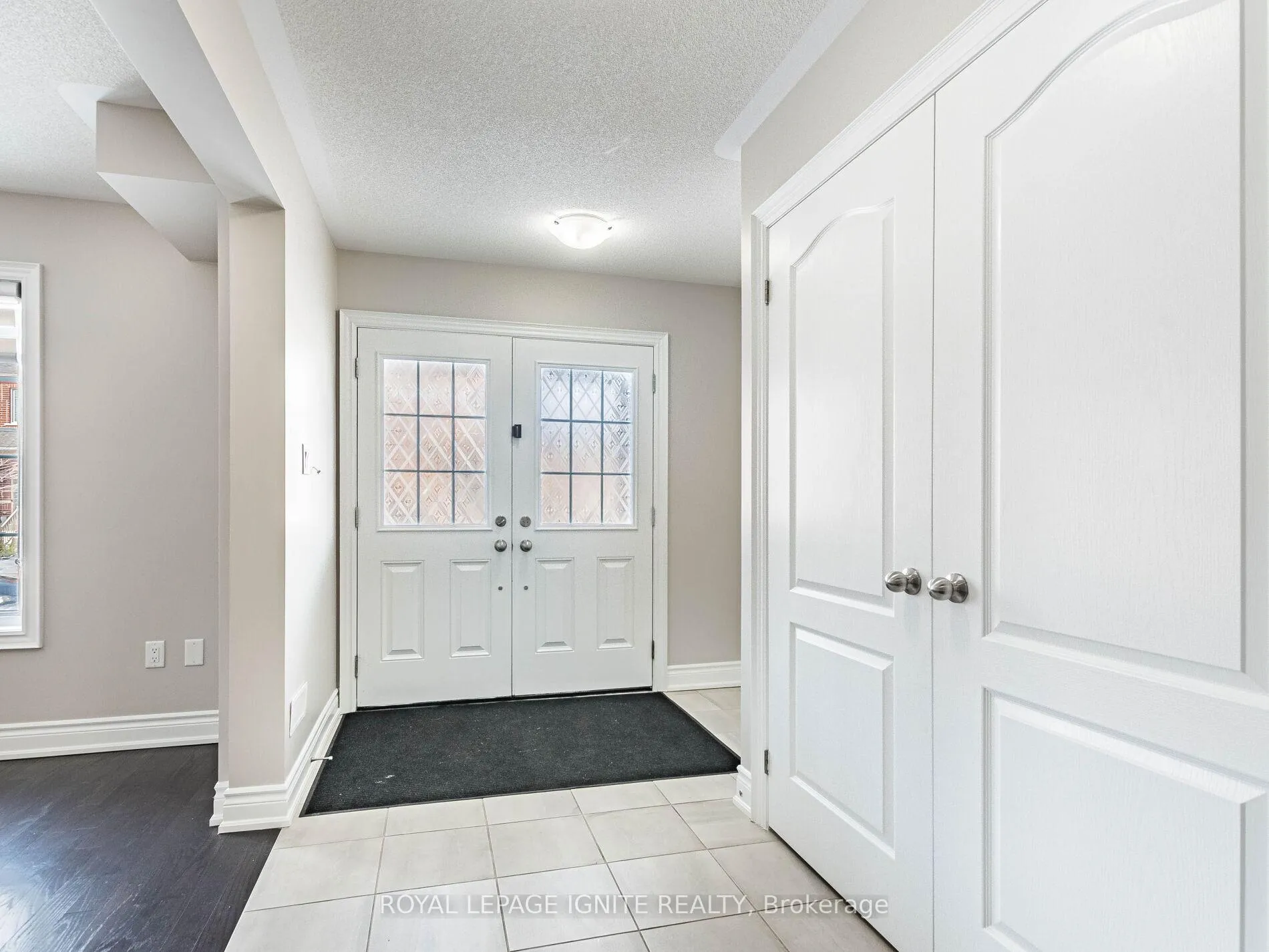 Photo 5 of 15 Temple Manor Road, Brampton, Bram West — HOMEH
