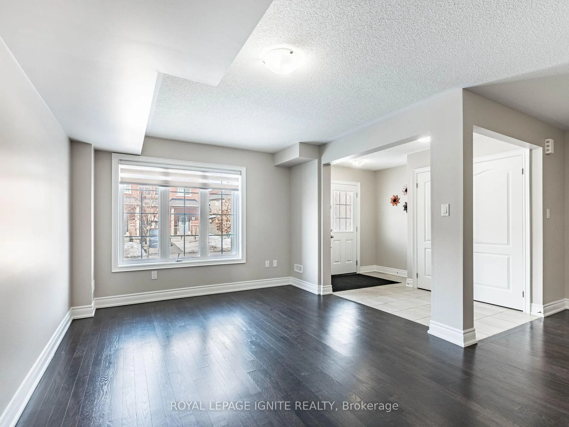 Photo 9 of 15 Temple Manor Road, Brampton, Bram West — HOMEH