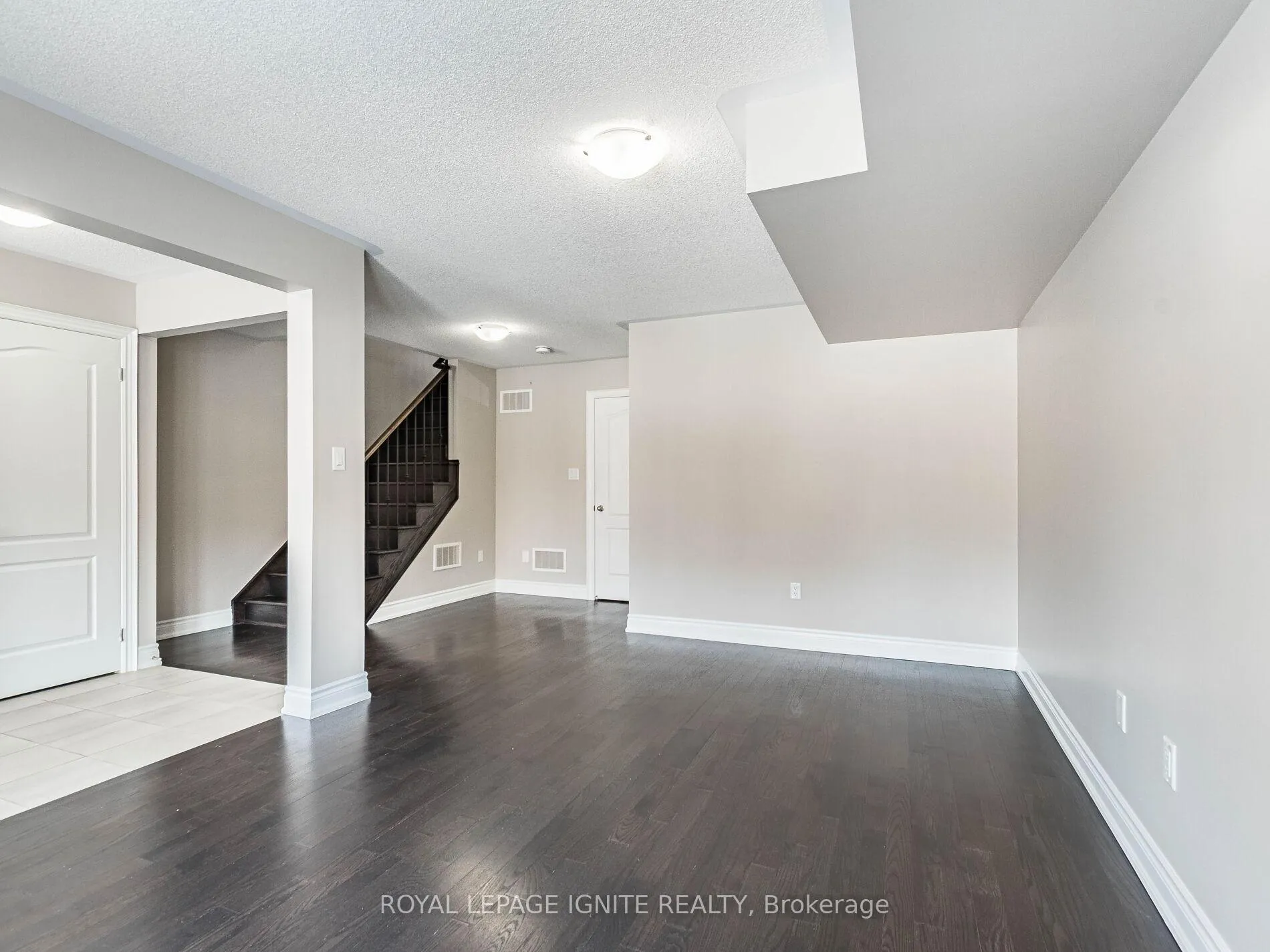 Photo 14 of 15 Temple Manor Road, Brampton, Bram West — HOMEH