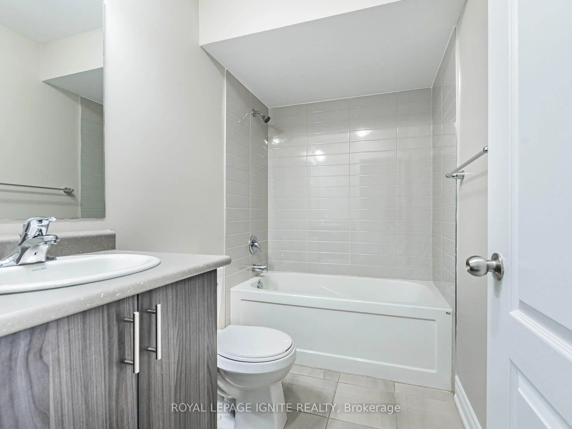 Photo 15 of 15 Temple Manor Road, Brampton, Bram West — HOMEH