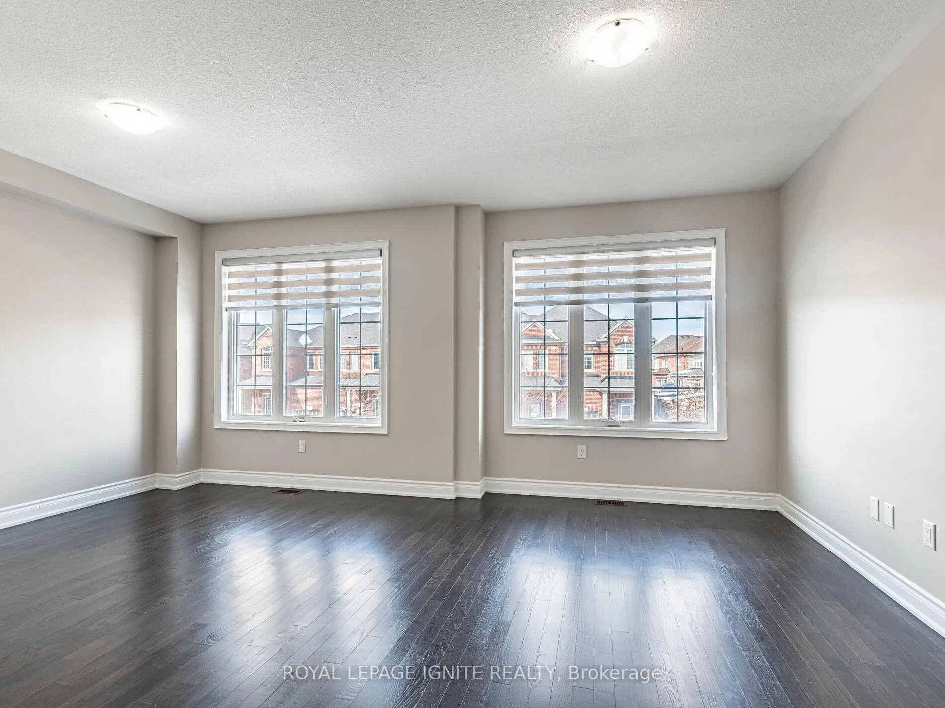 Photo 17 of 15 Temple Manor Road, Brampton, Bram West — HOMEH