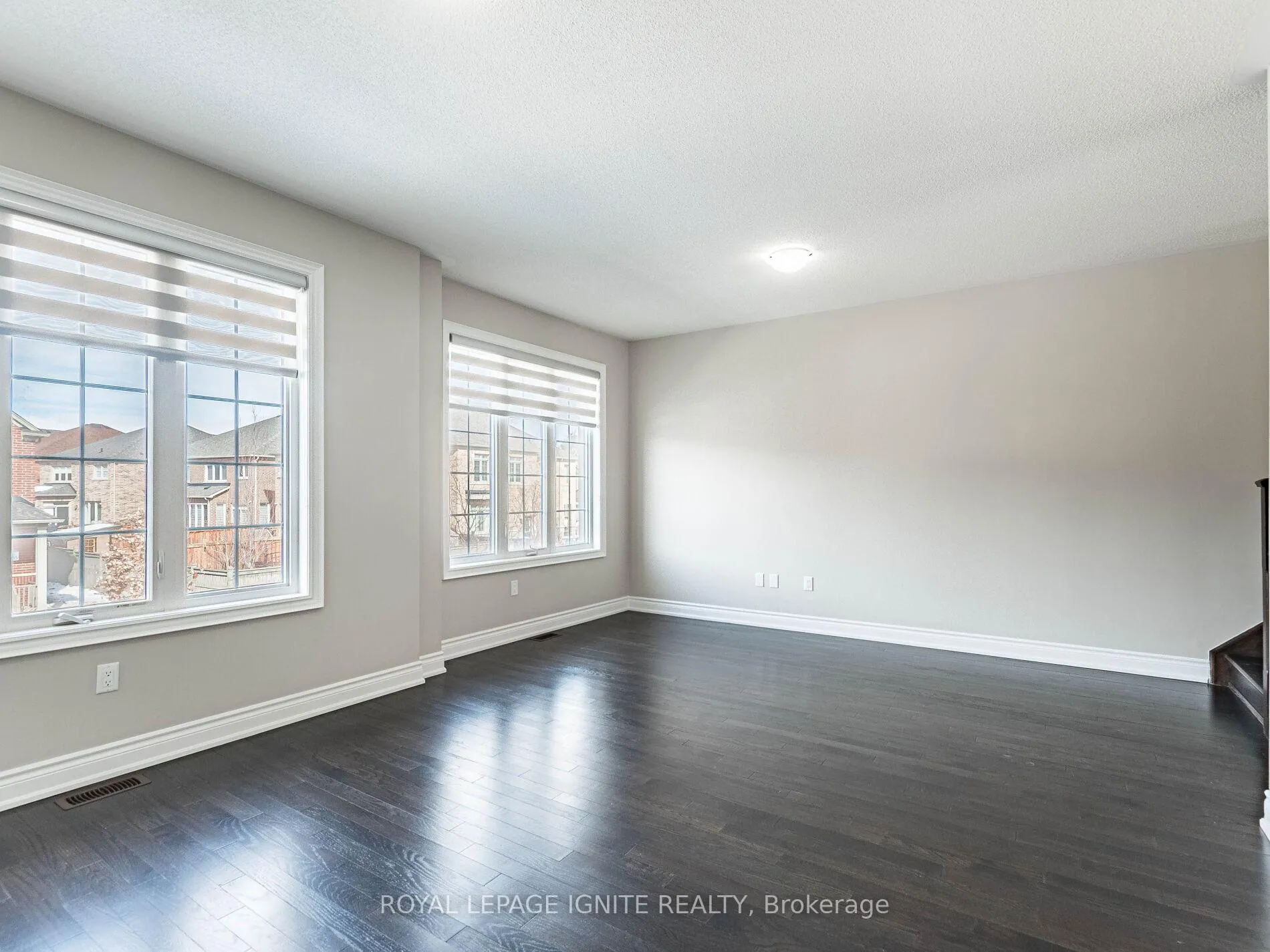 Photo 21 of 15 Temple Manor Road, Brampton, Bram West — HOMEH
