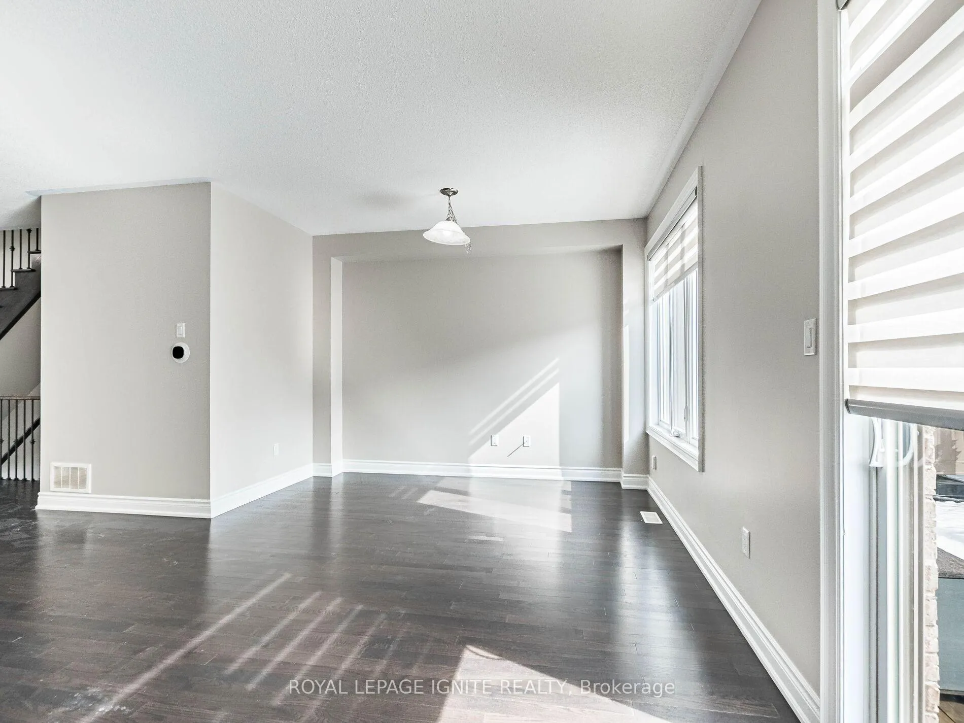 Photo 32 of 15 Temple Manor Road, Brampton, Bram West — HOMEH