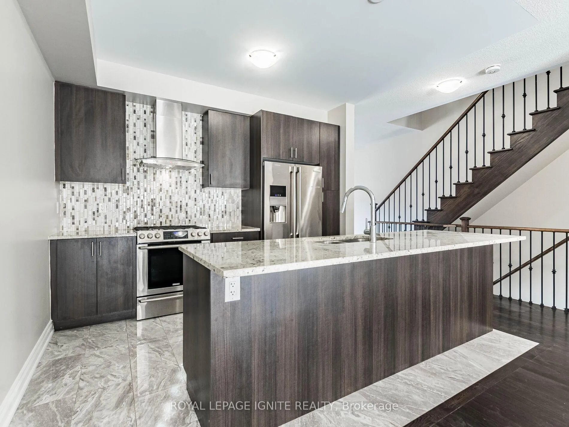 Photo 36 of 15 Temple Manor Road, Brampton, Bram West — HOMEH