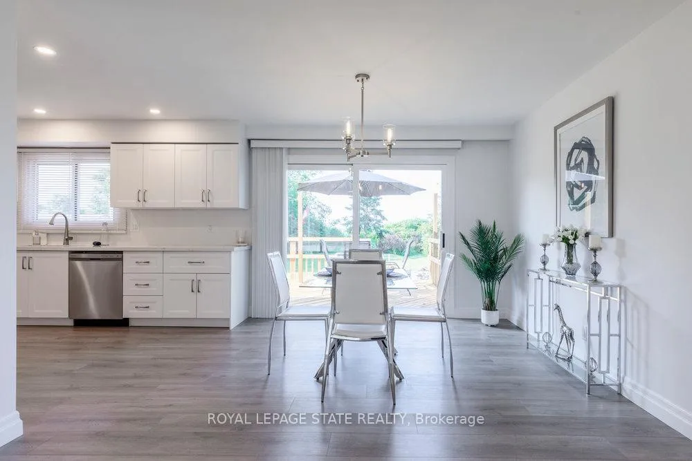 Photo 12 of 8477 Dickenson Road E, Hamilton, Rural Glanbrook — HOMEH