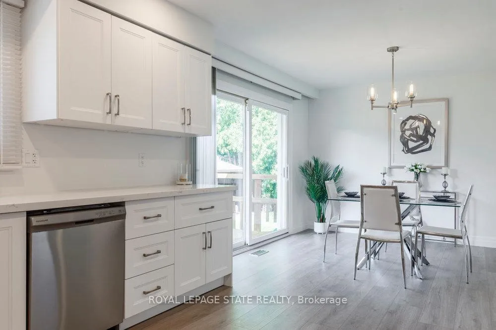 Photo 18 of 8477 Dickenson Road E, Hamilton, Rural Glanbrook — HOMEH