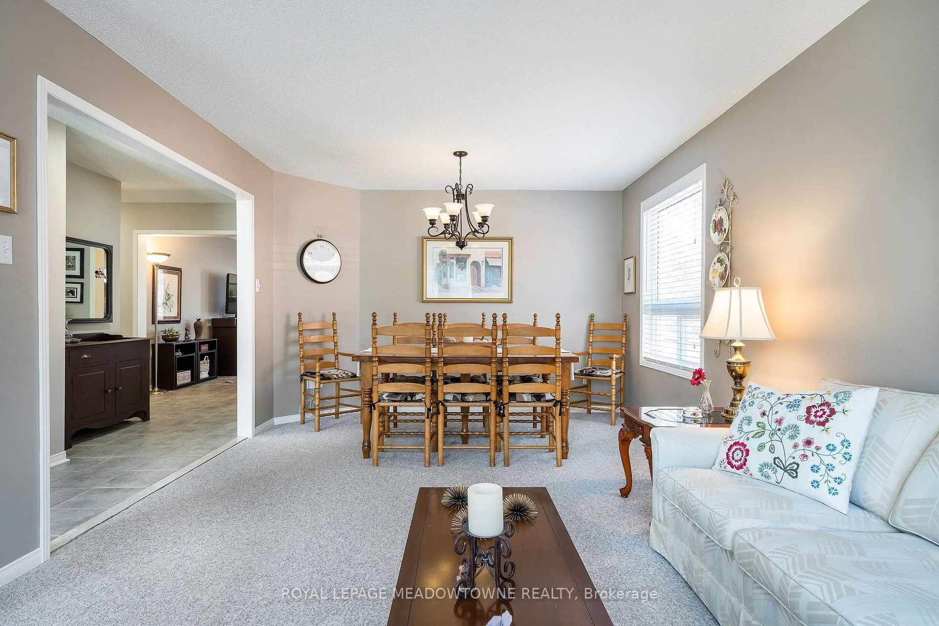 Photo 11 of 30 Cranberry Heights, Wasaga Beach — HOMEH