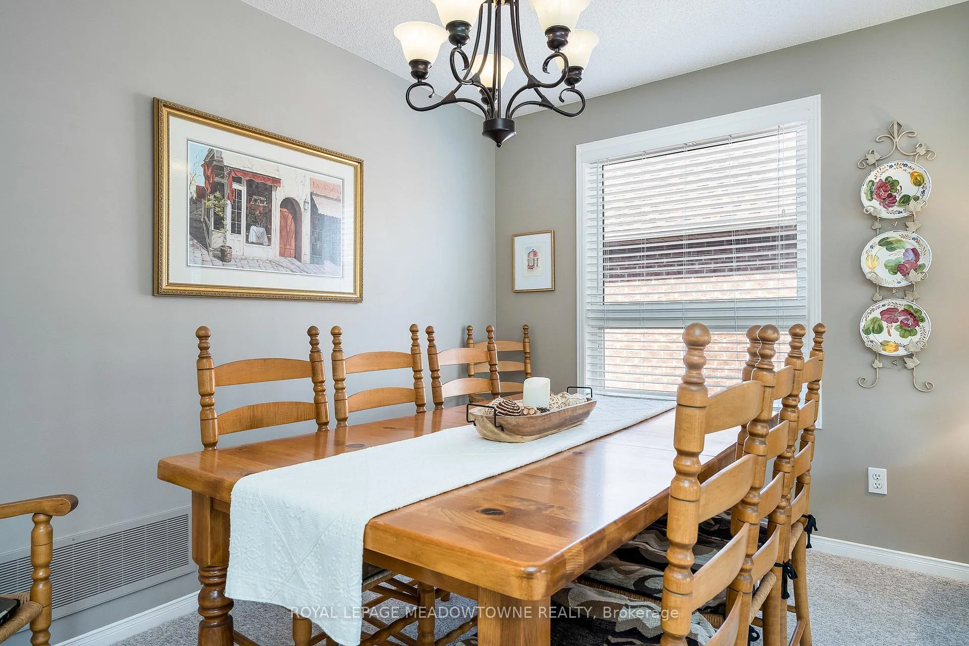 Photo 12 of 30 Cranberry Heights, Wasaga Beach — HOMEH