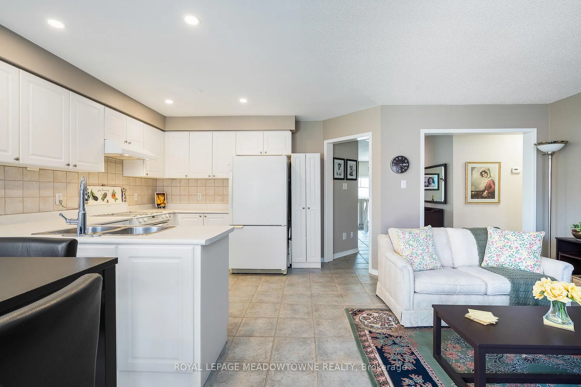 Photo 21 of 30 Cranberry Heights, Wasaga Beach — HOMEH