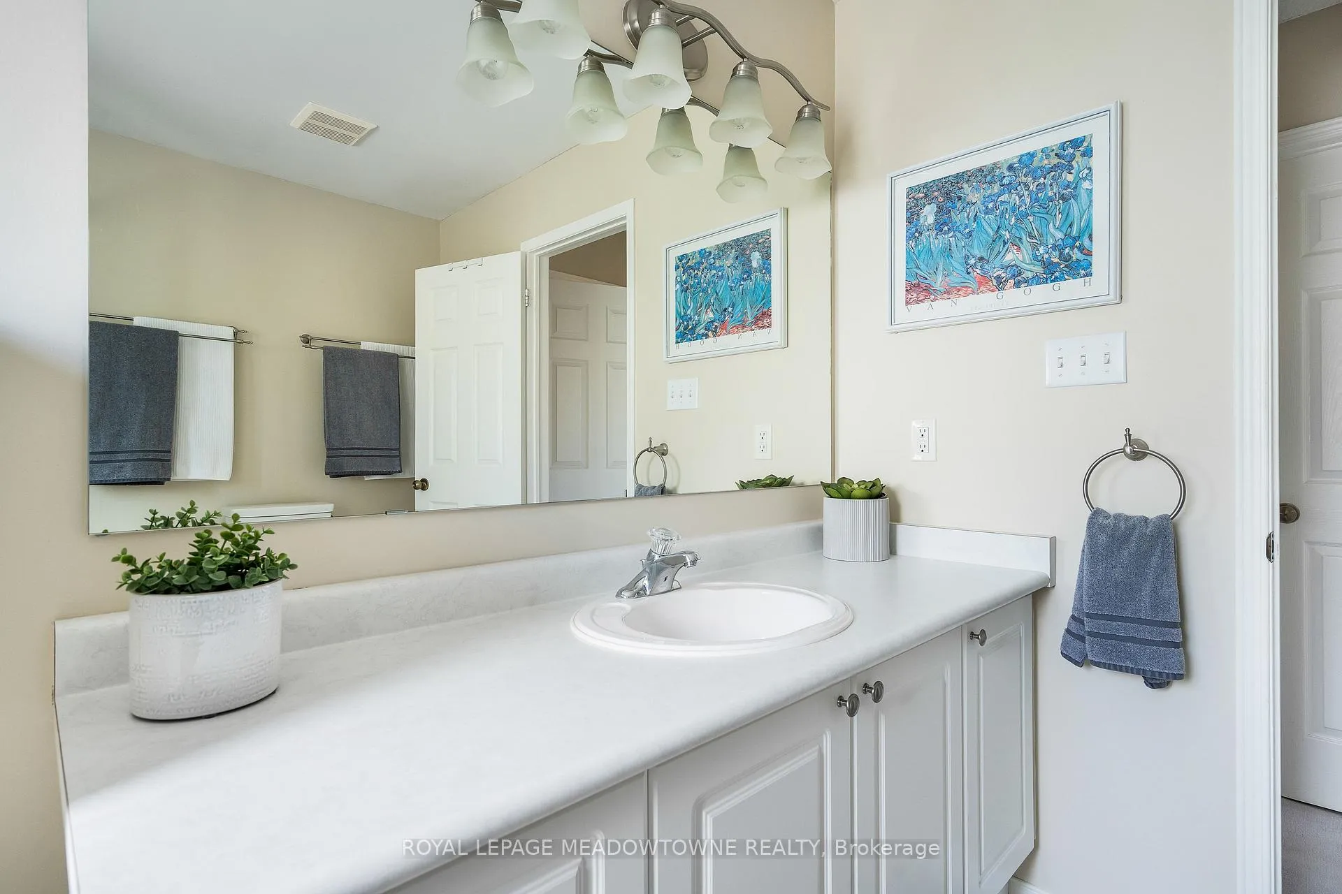 Photo 27 of 30 Cranberry Heights, Wasaga Beach — HOMEH