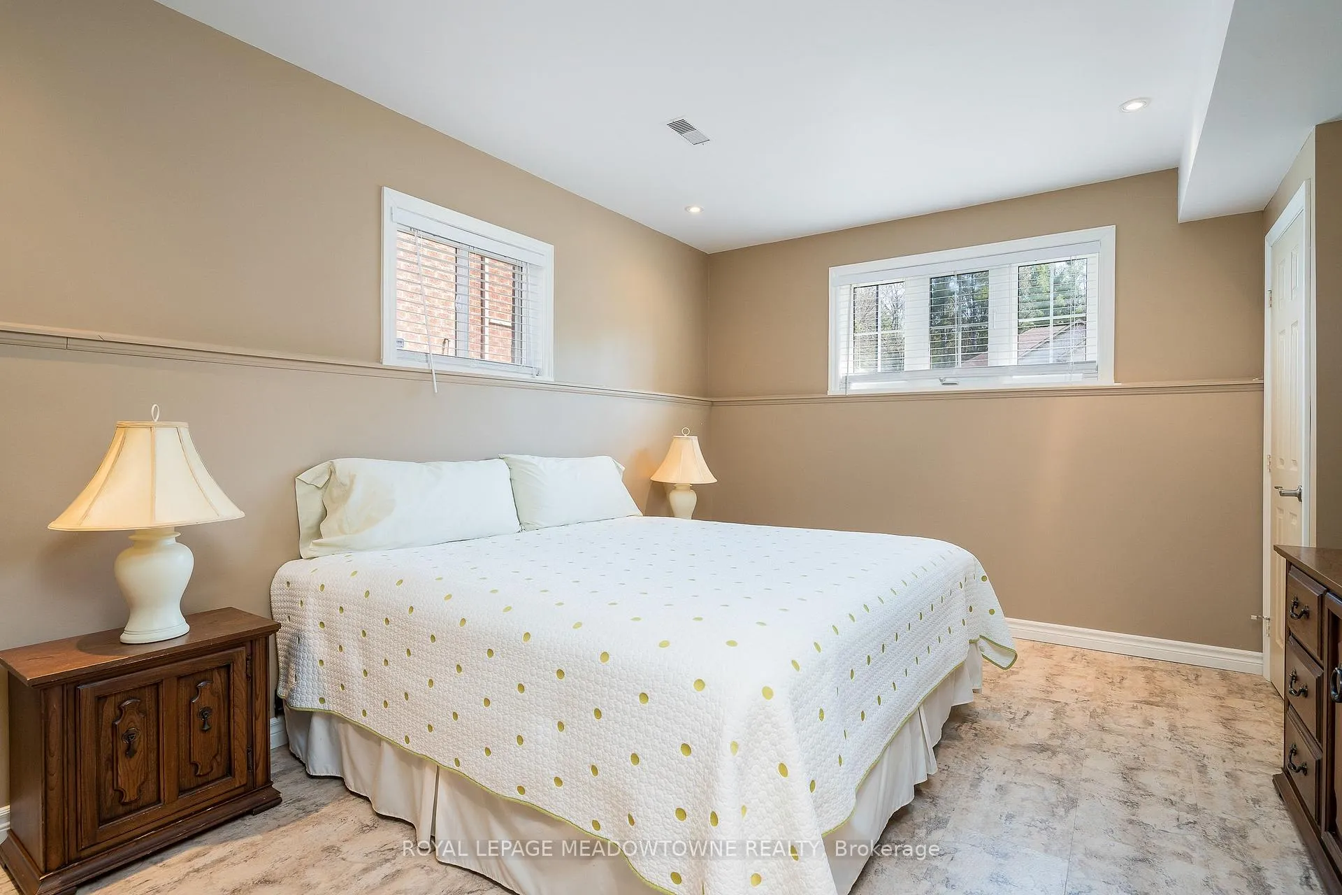 Photo 39 of 30 Cranberry Heights, Wasaga Beach — HOMEH