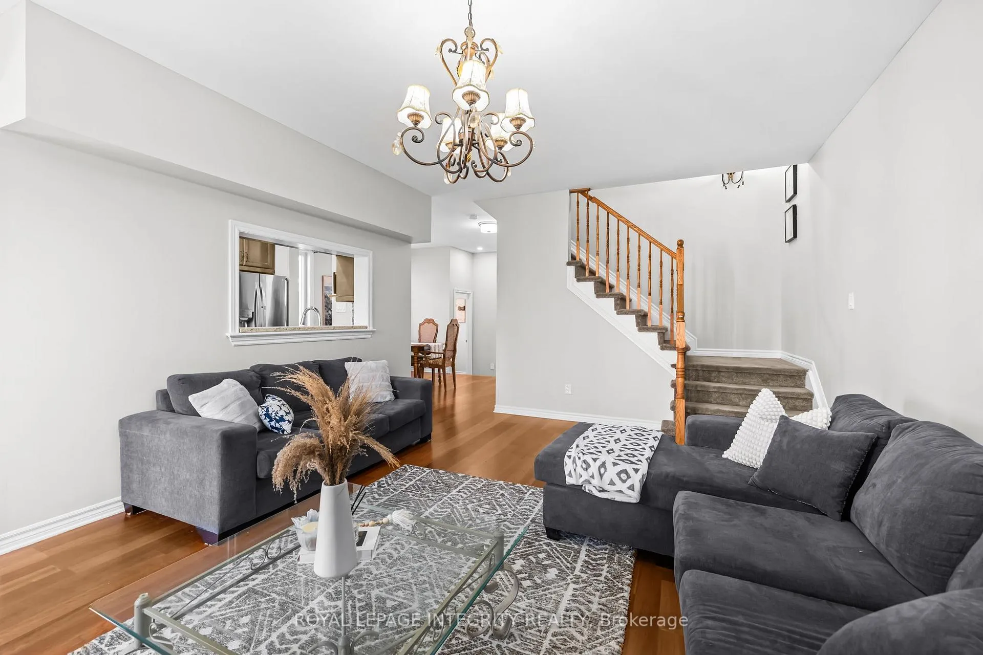 Photo 11 of 27 Orange Blossom Private, Ottawa, Blossom Park/Leitrim — HOMEH