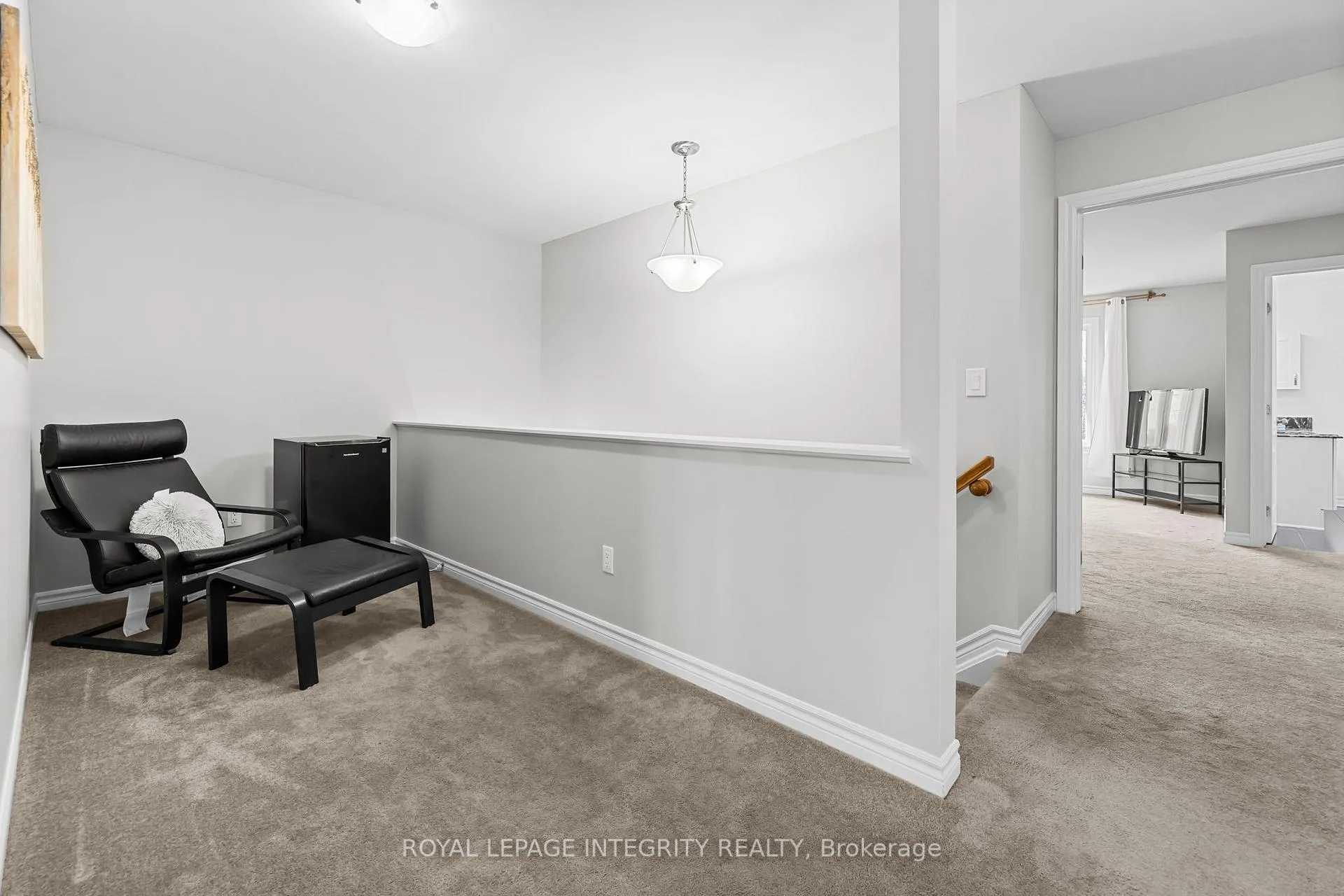 Photo 19 of 27 Orange Blossom Private, Ottawa, Blossom Park/Leitrim — HOMEH