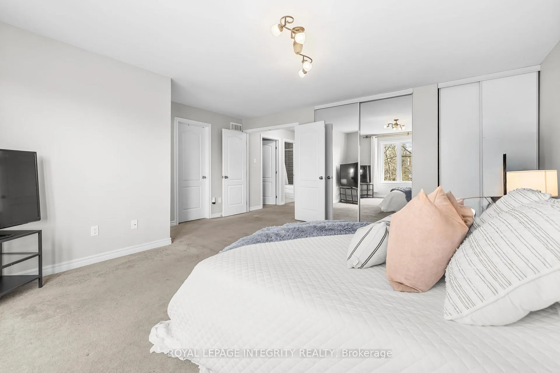 Photo 21 of 27 Orange Blossom Private, Ottawa, Blossom Park/Leitrim — HOMEH
