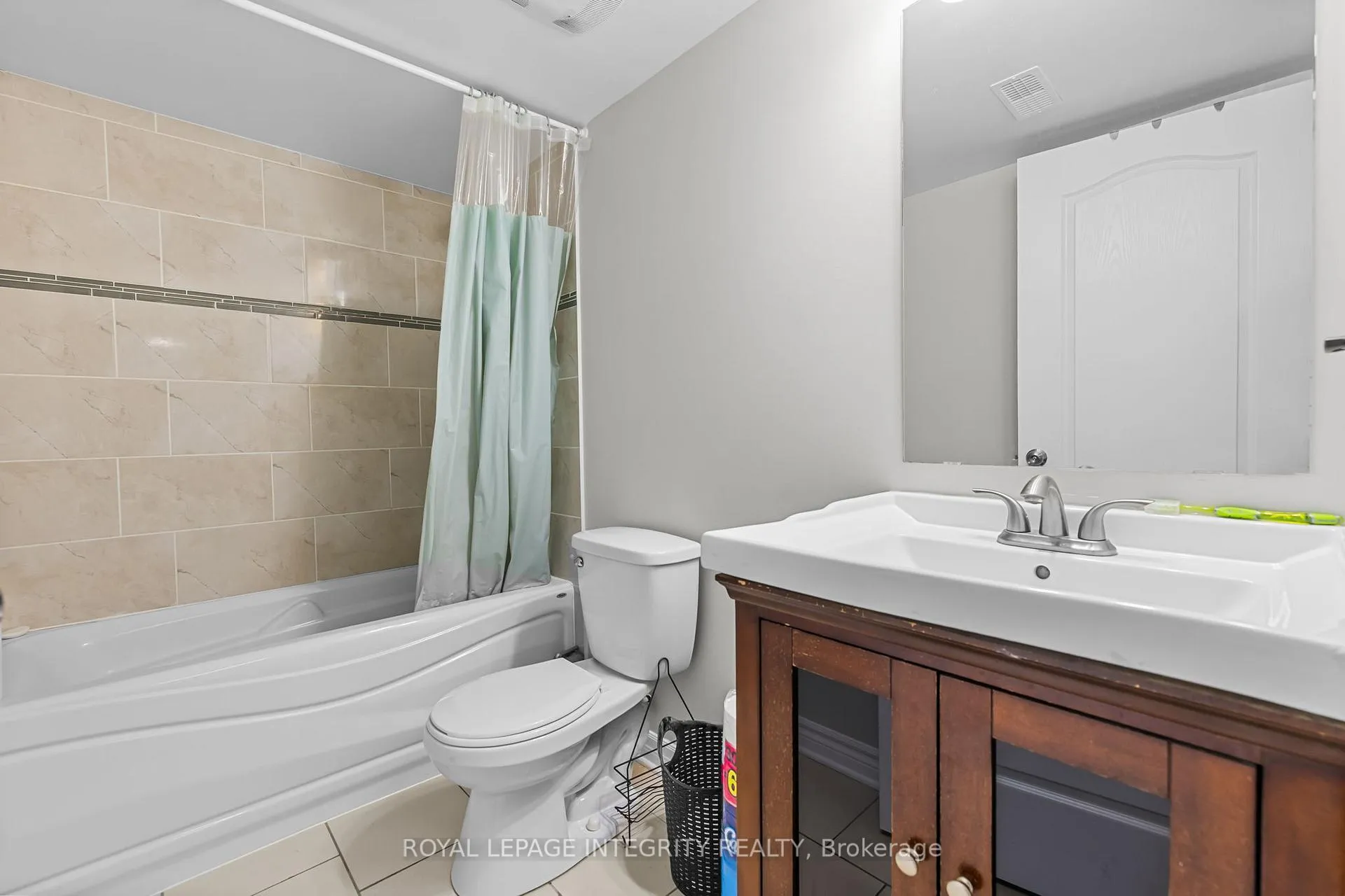 Photo 33 of 27 Orange Blossom Private, Ottawa, Blossom Park/Leitrim — HOMEH