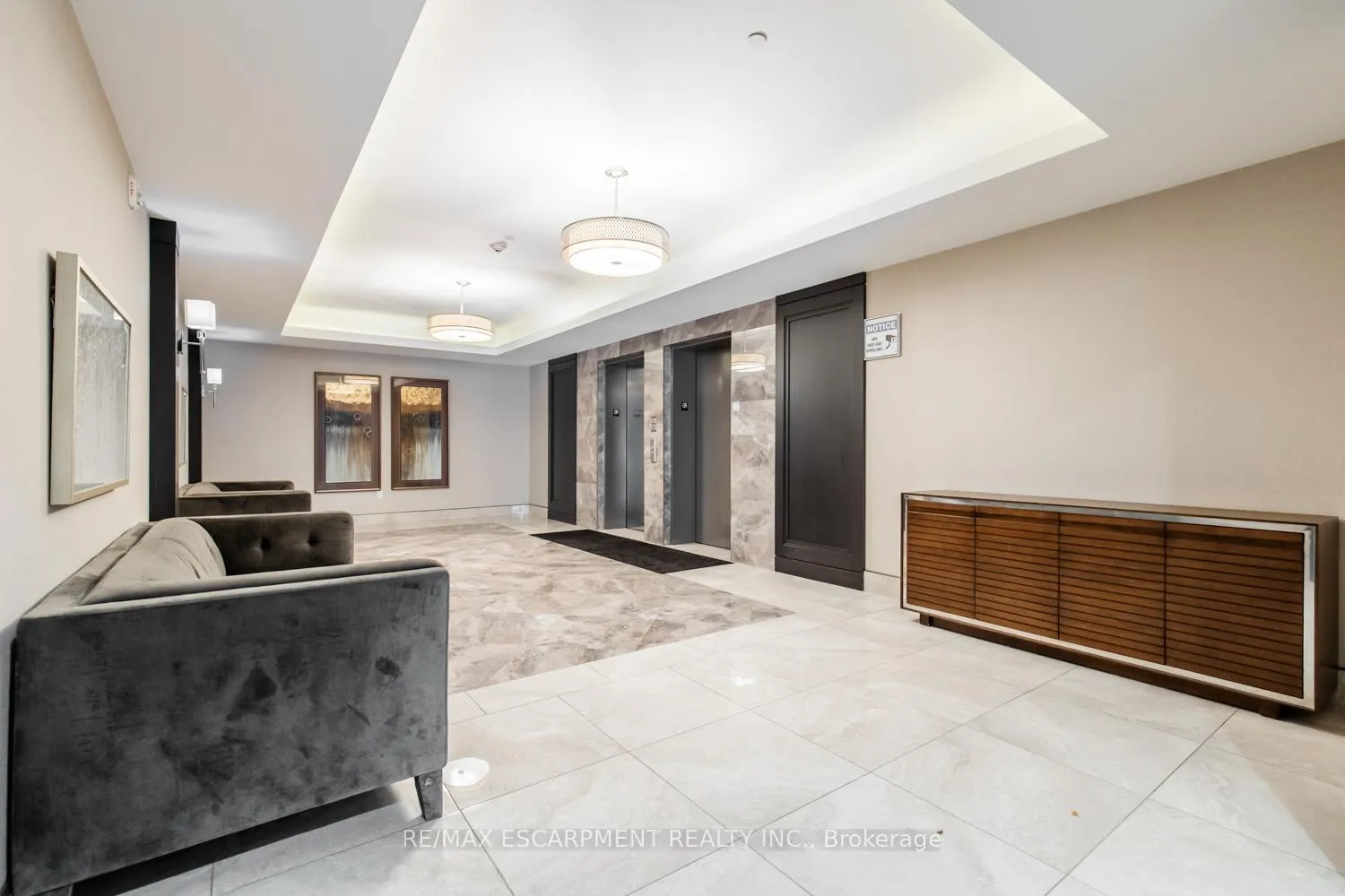 Photo 4 of Unit 419, 101 Shoreview Place, Hamilton, Lakeshore — HOMEH